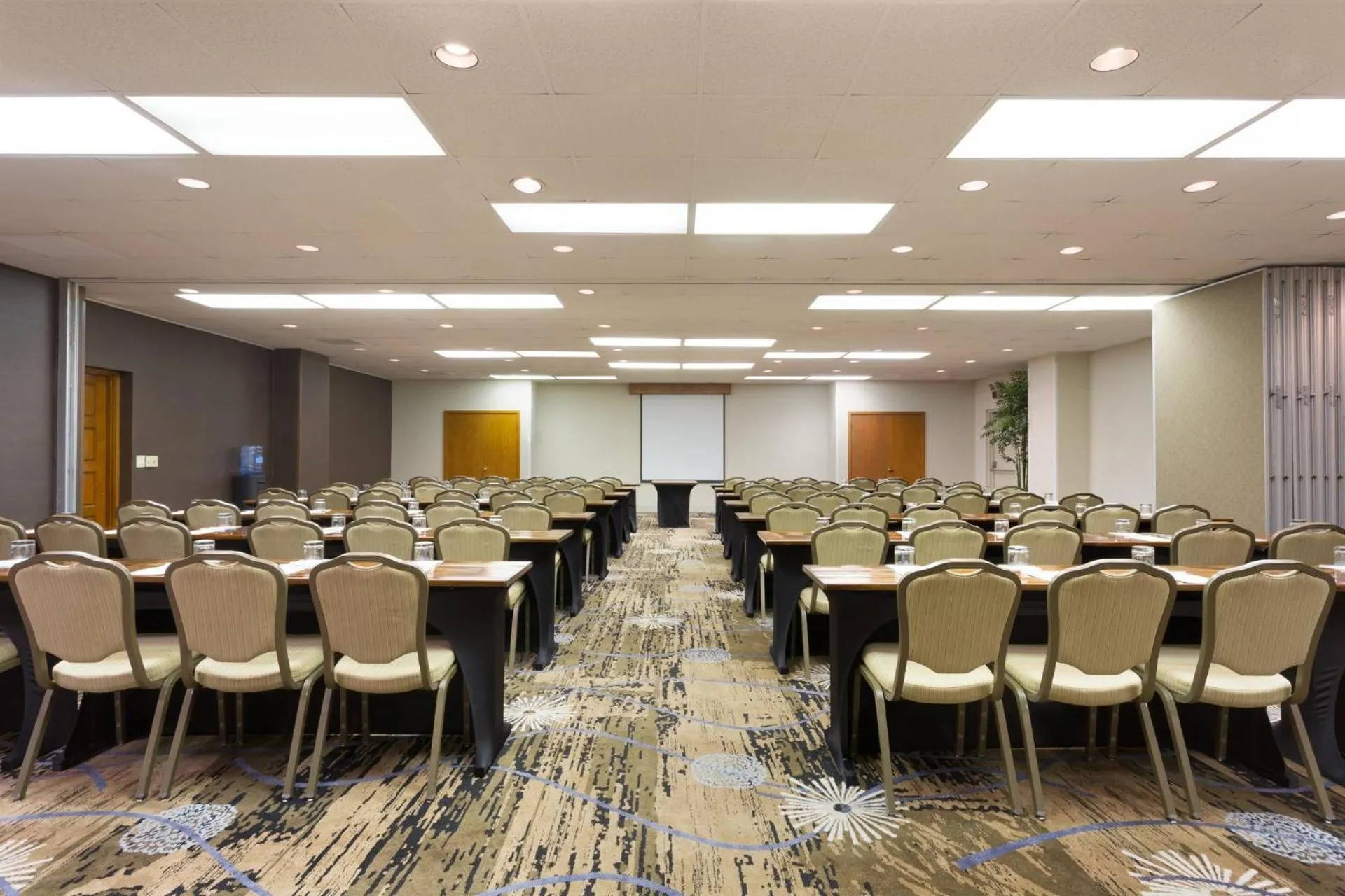Meeting/conference room, Business Area/Conference Room in Embassy Suites Phoenix Airport at 24th Street