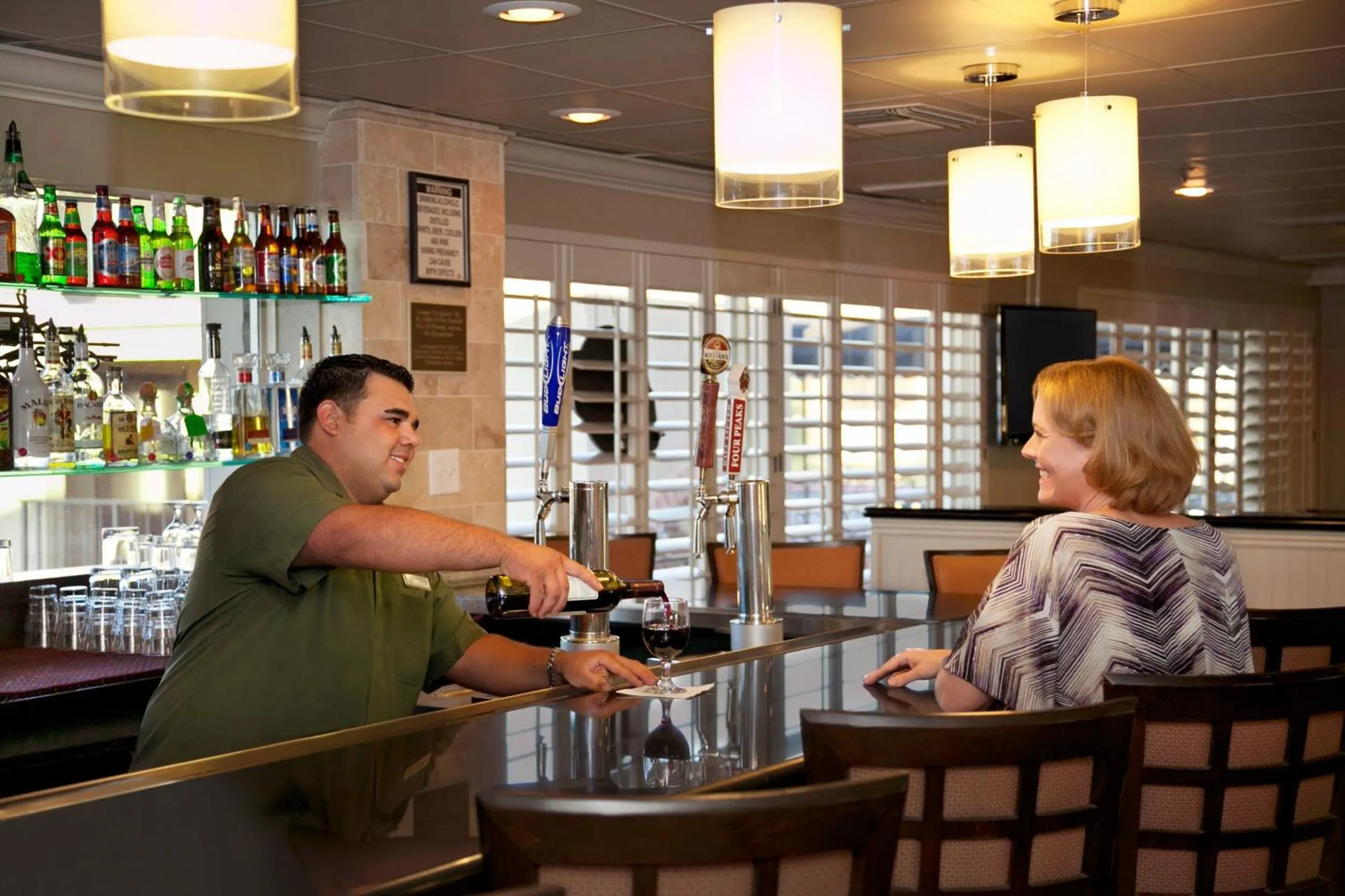 Lounge or bar, Lounge/Bar in Embassy Suites Phoenix Airport at 24th Street