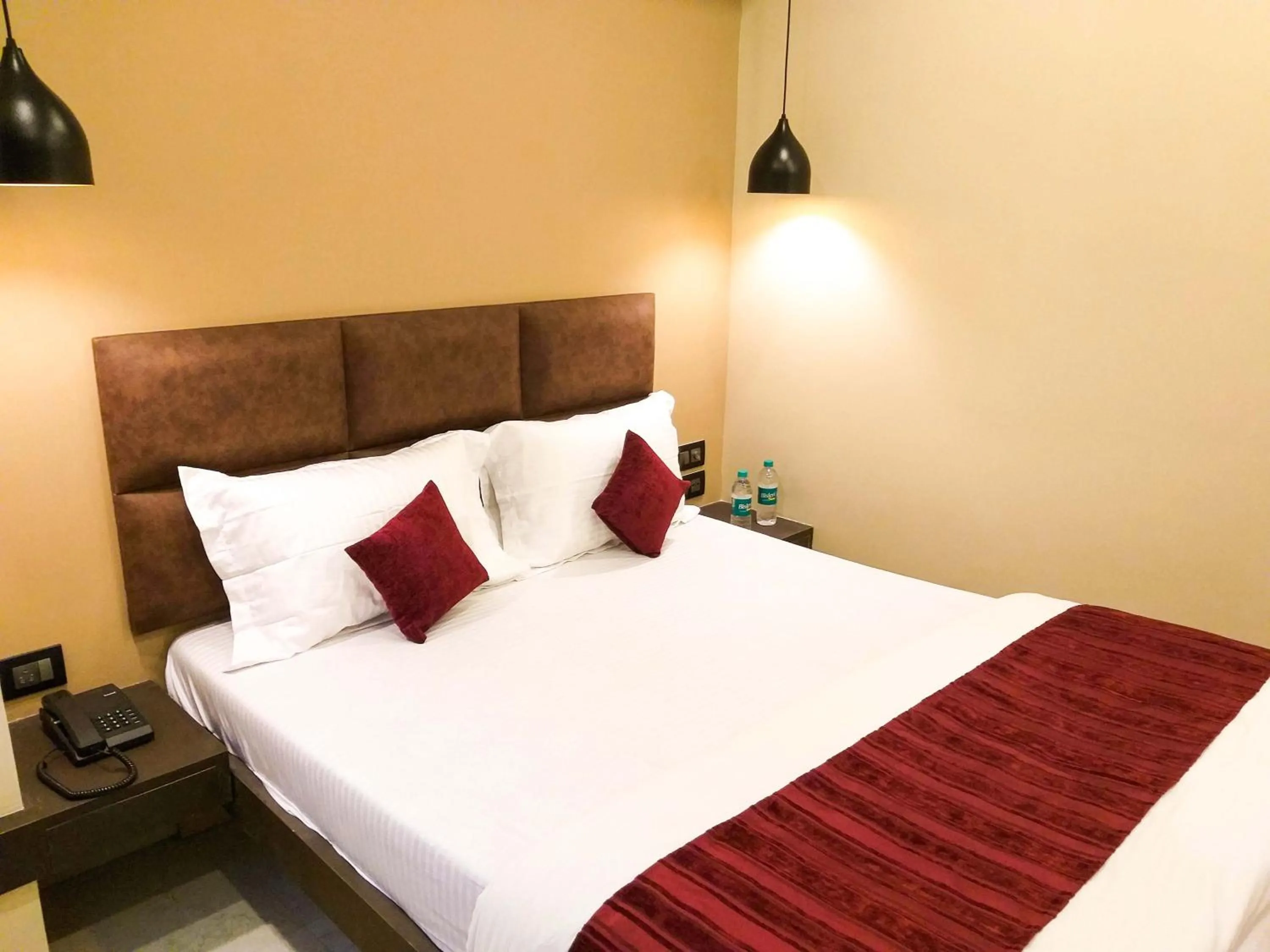 Bedroom, Bed in The Fountain Inn - Fort