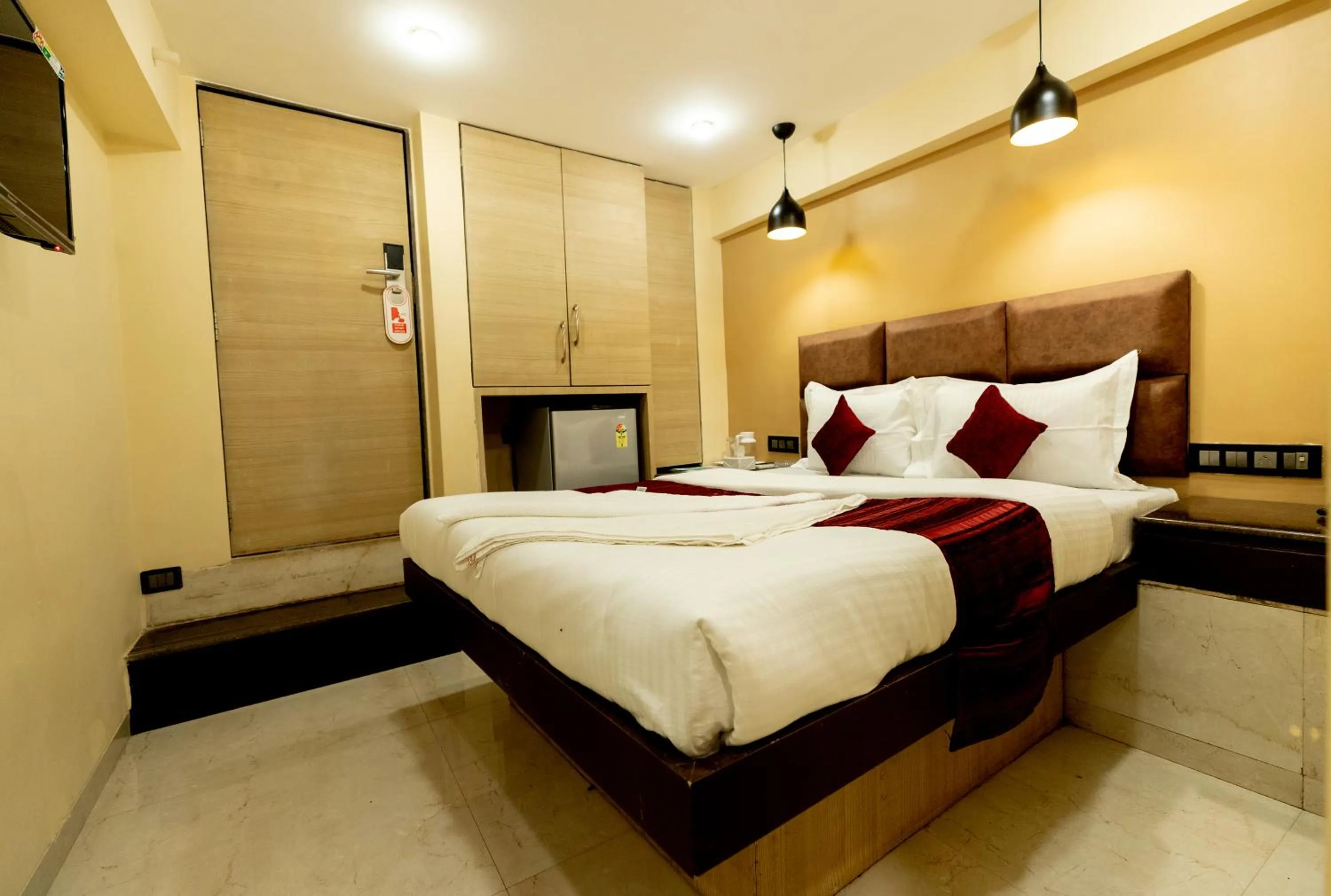 Photo of the whole room, Bed in The Fountain Inn - Fort