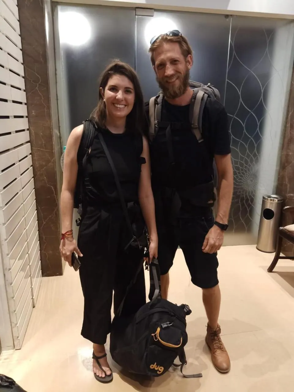 People in The Fountain Inn - Fort