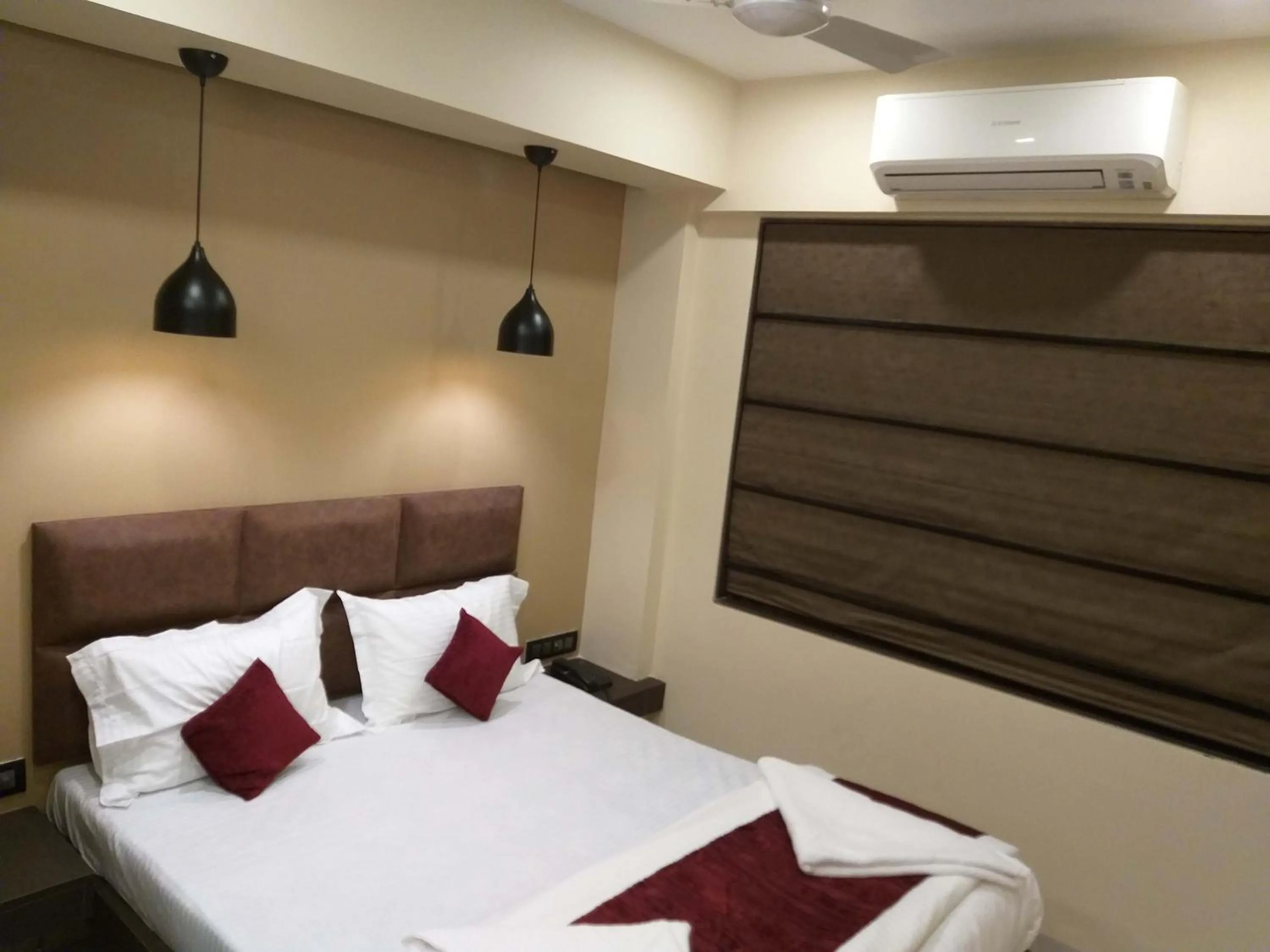 Photo of the whole room, Bed in The Fountain Inn - Fort