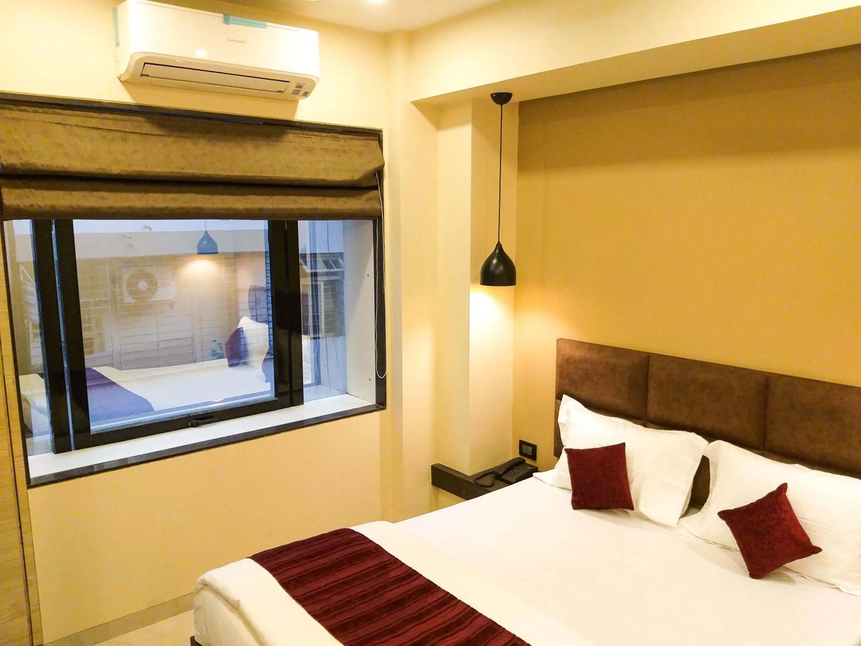 Photo of the whole room, Bed in The Fountain Inn - Fort