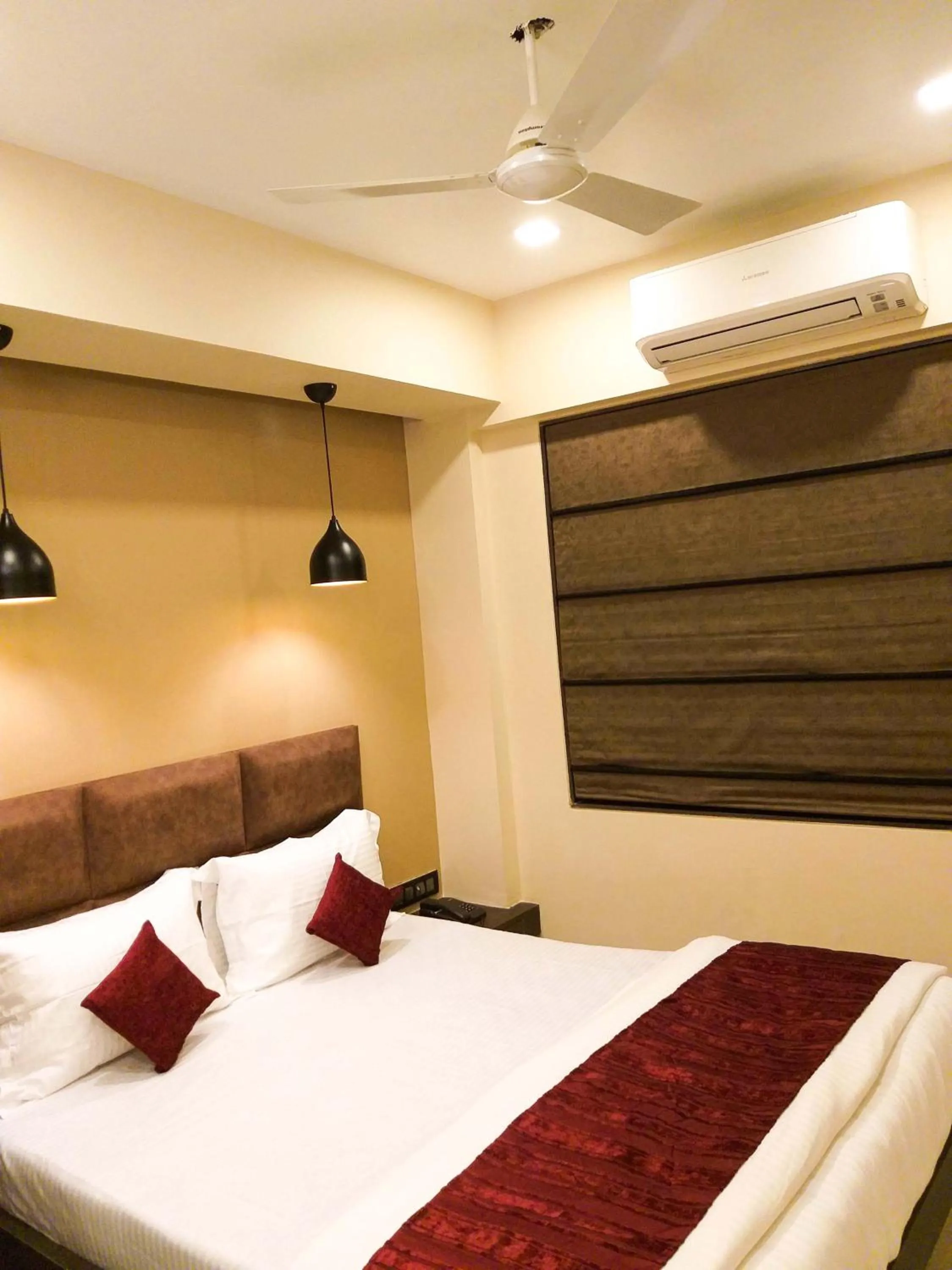 Bedroom, Bed in The Fountain Inn - Fort