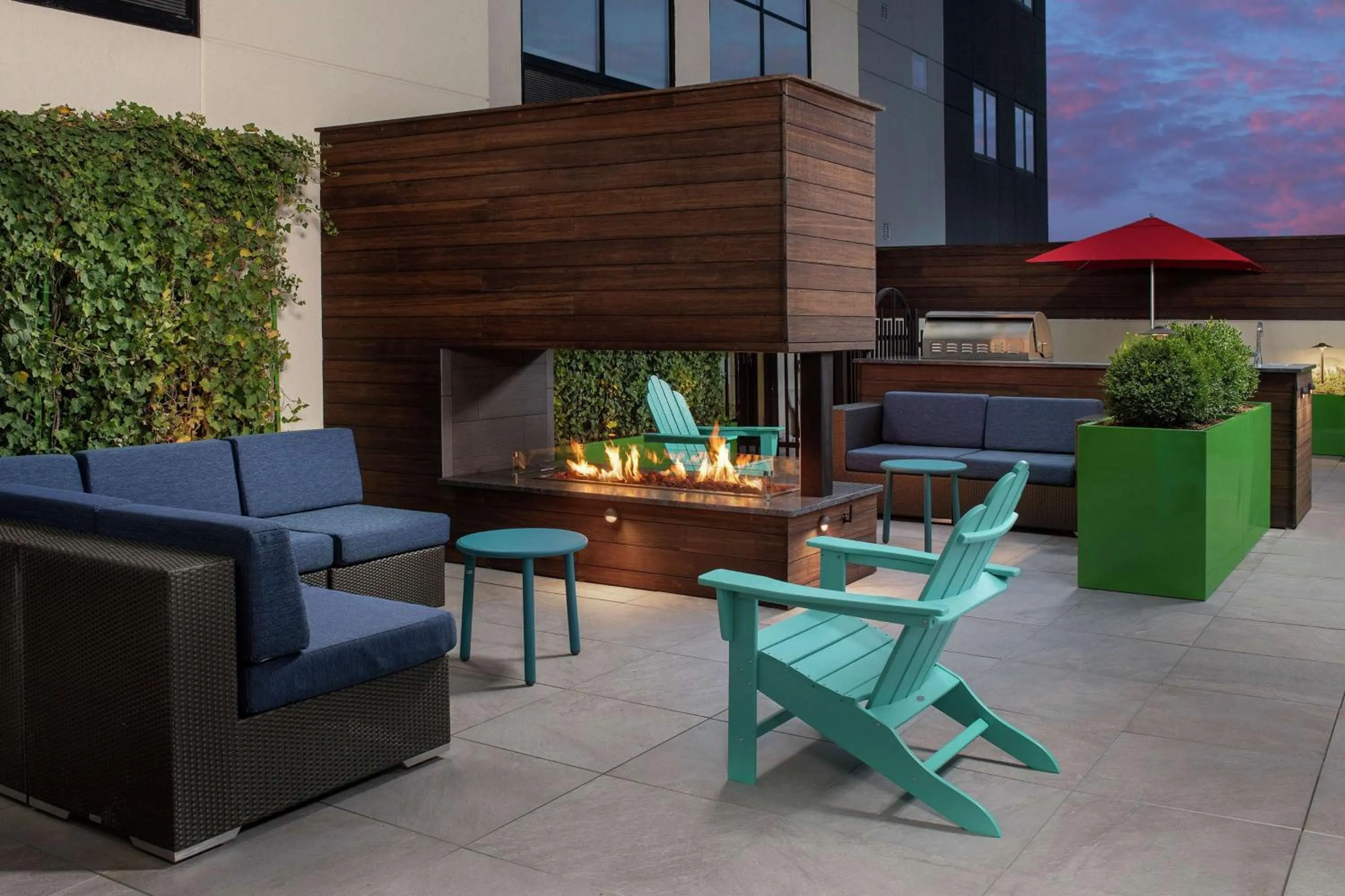 Property building in Home2 Suites By Hilton Nashville Downtown Convention Center