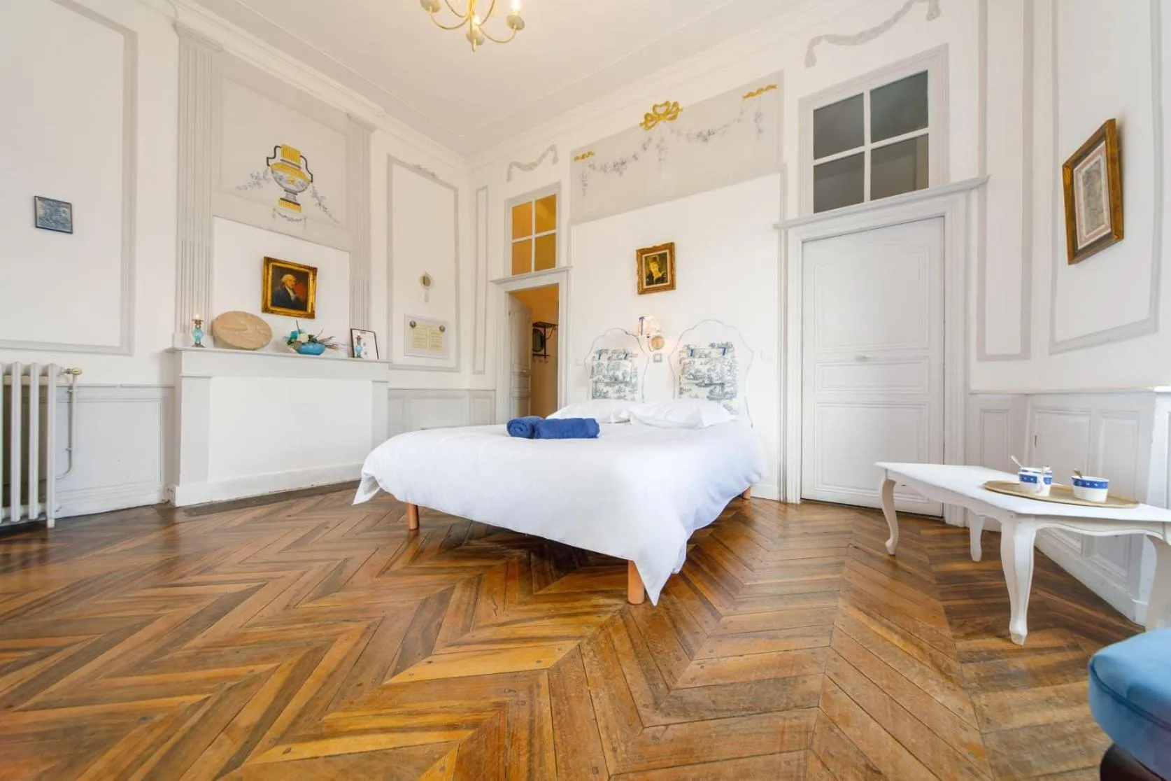 River view, Bed in Ermitage Saint Vincent B&B