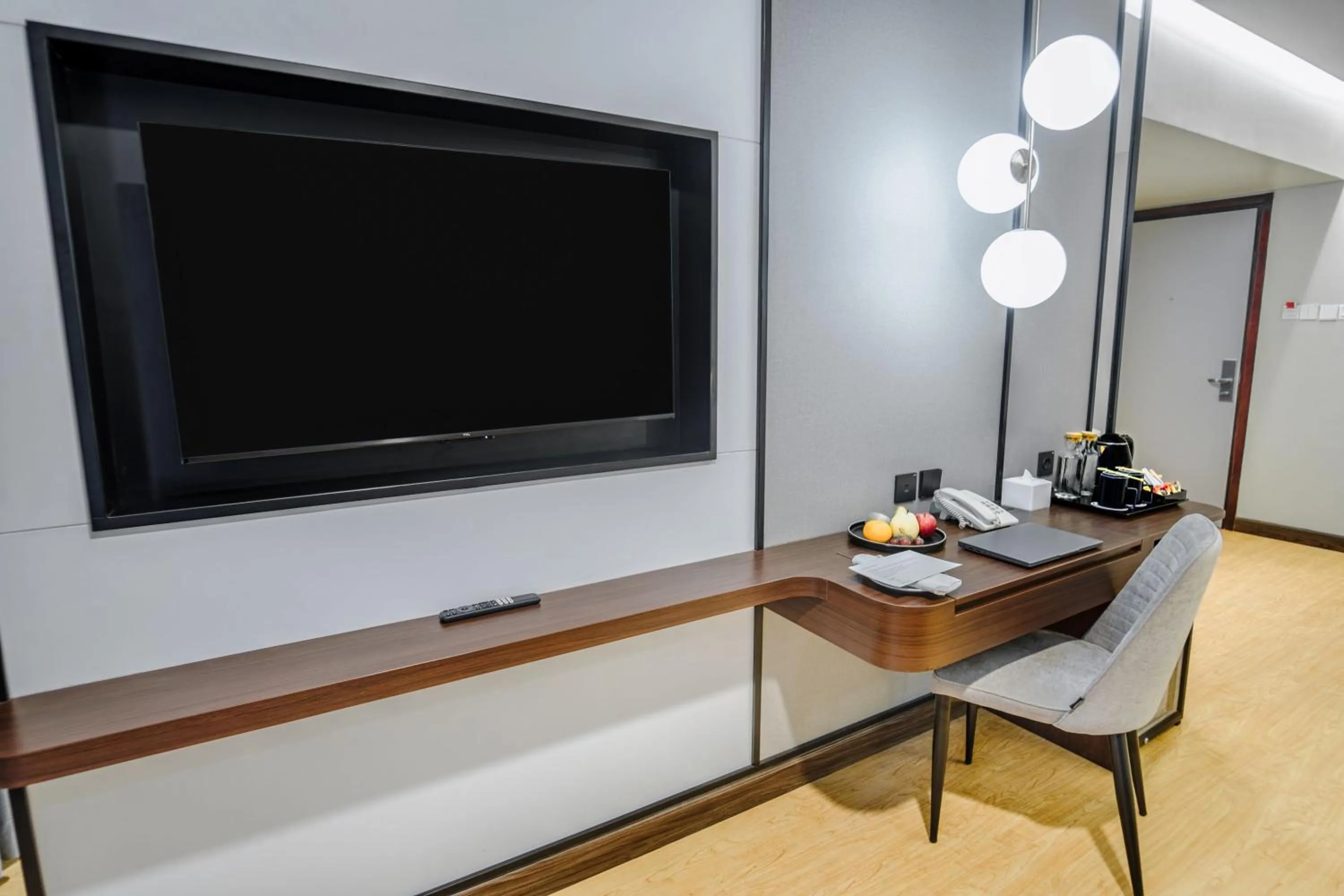 TV and multimedia in Yello Hotel Samarinda