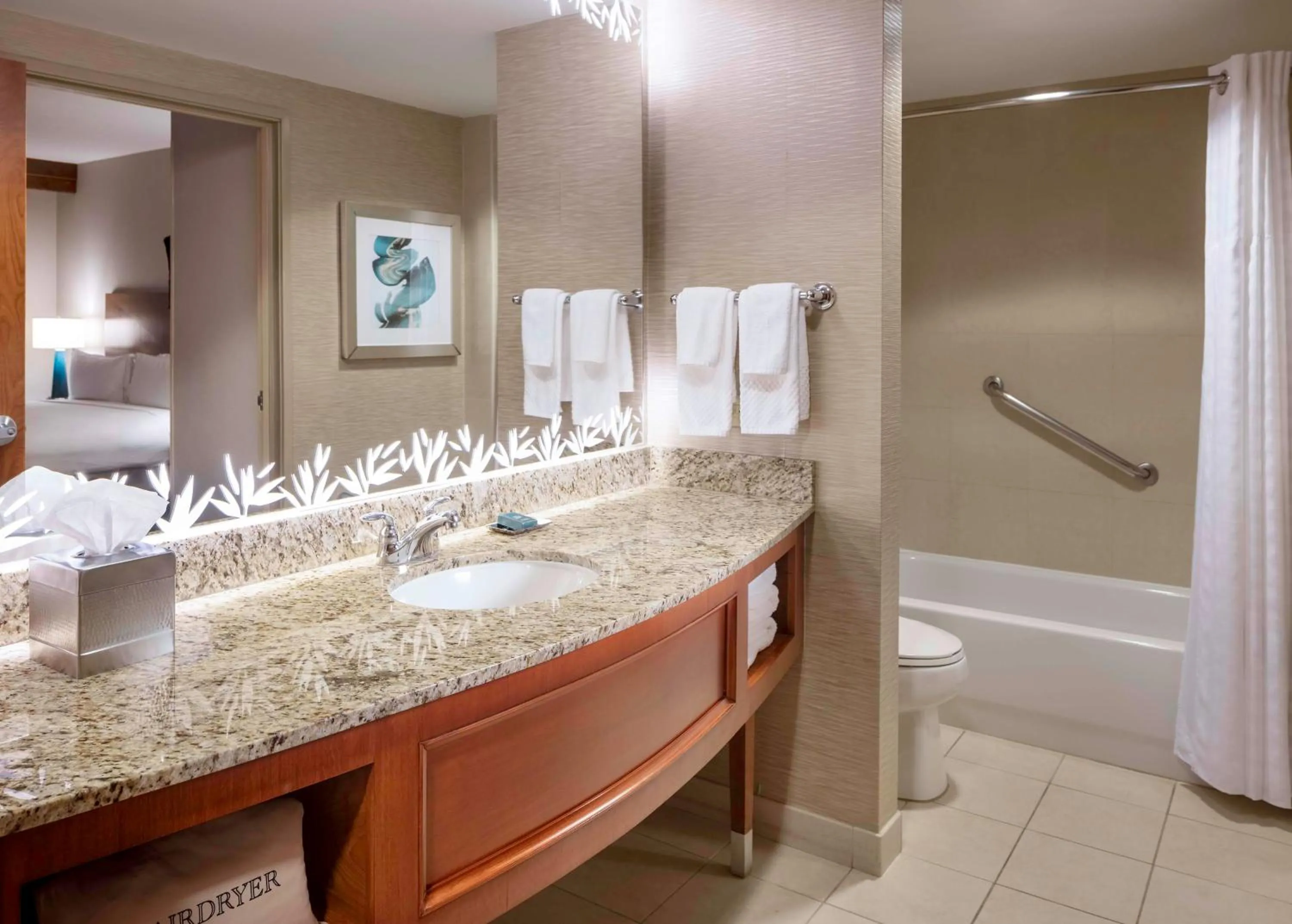 Photo of the whole room in Hilton St. Petersburg Carillon Park