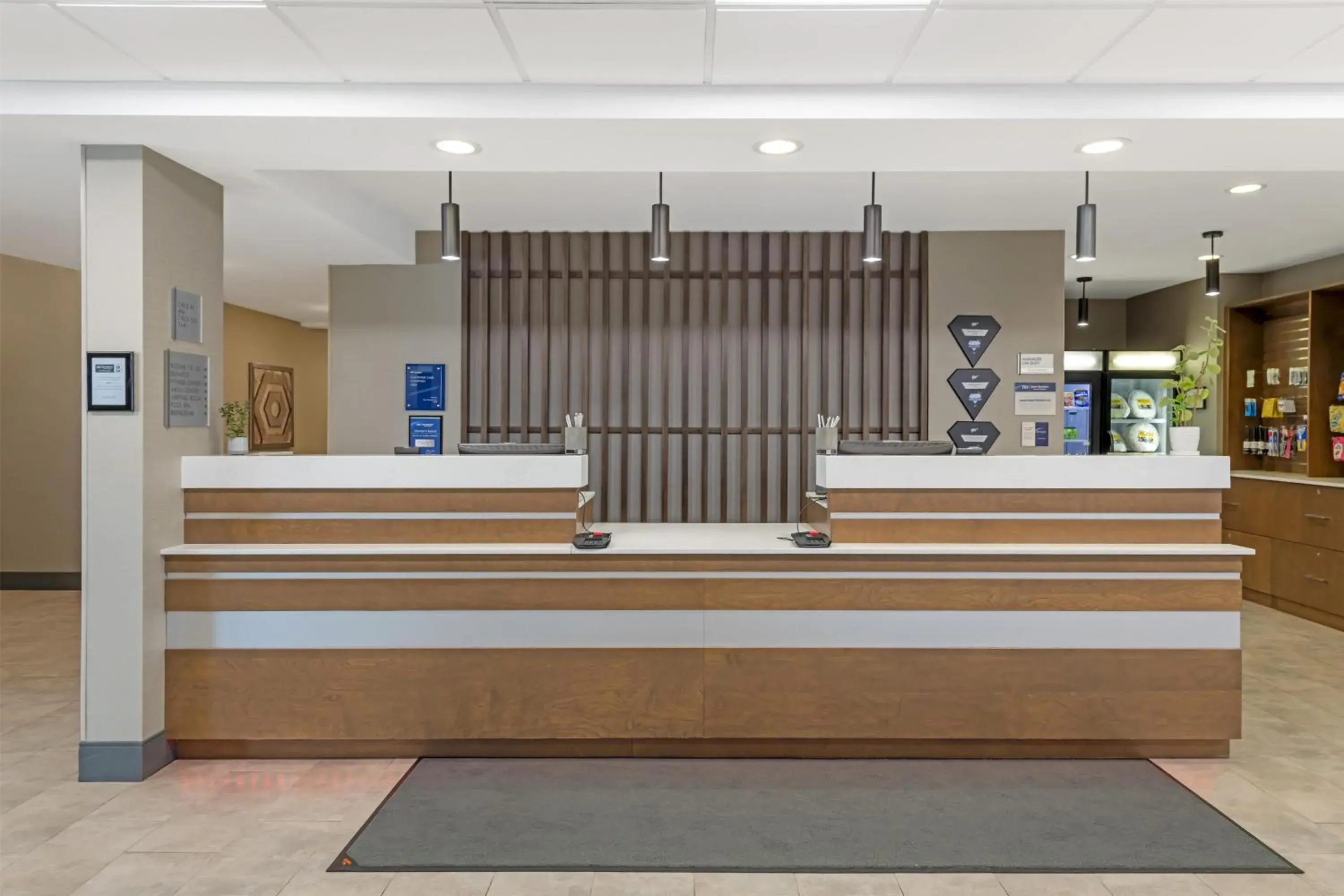 Lobby or reception in Best Western Plus Isanti Lobby or reception in Best Western Plus Isanti