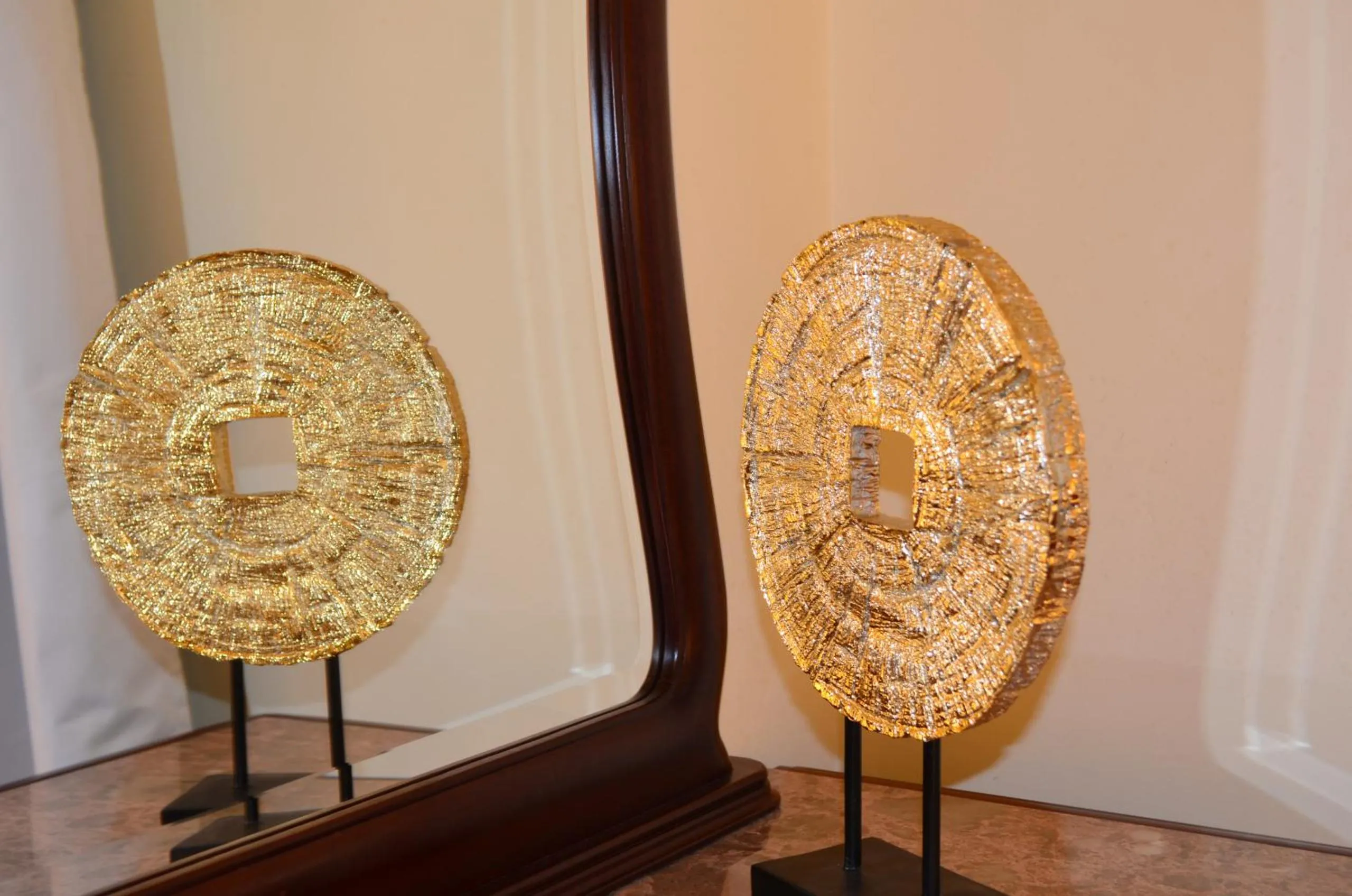 Decorative detail in Golden View by Homie