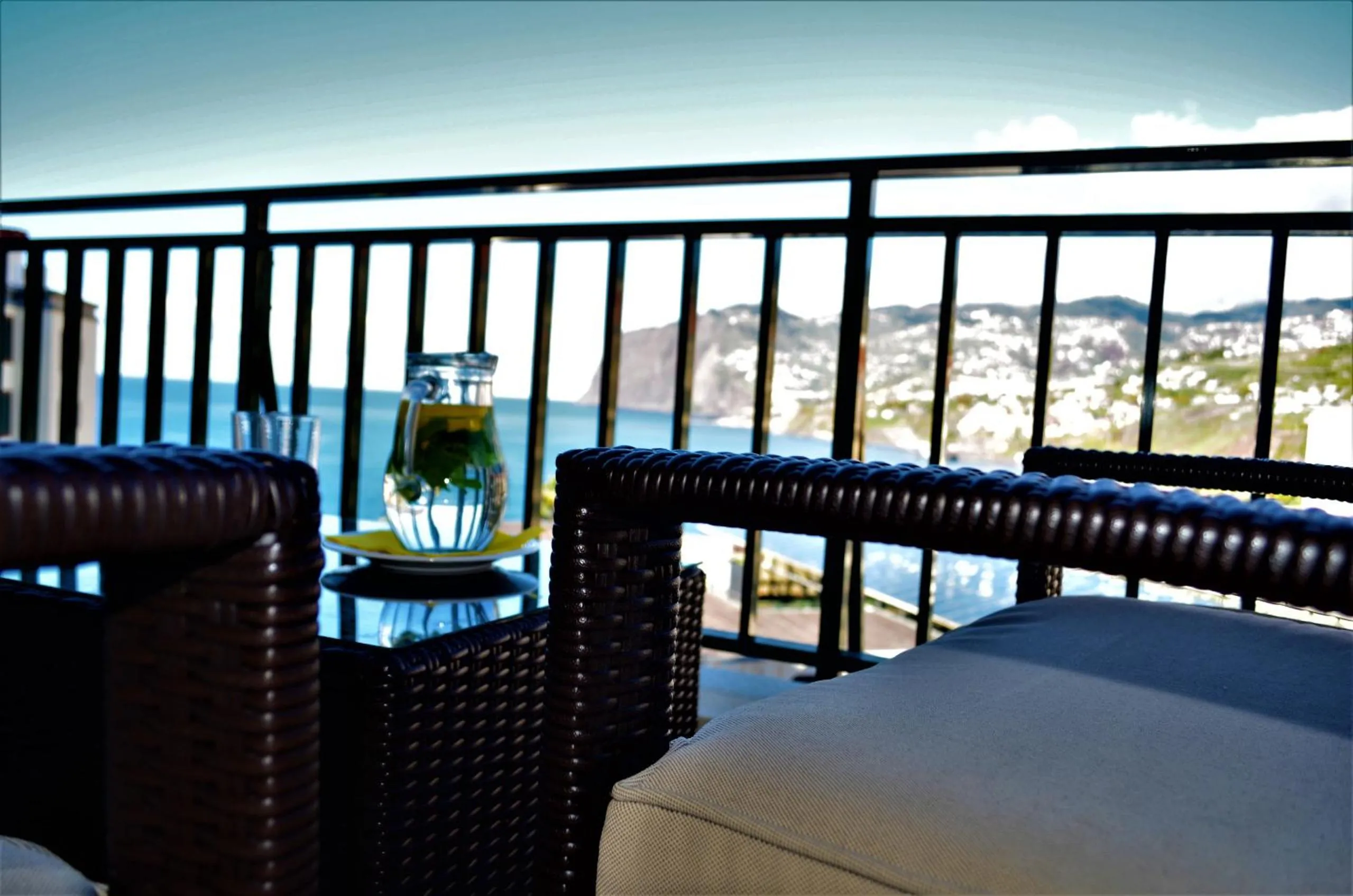 Balcony/Terrace in Golden View by Homie