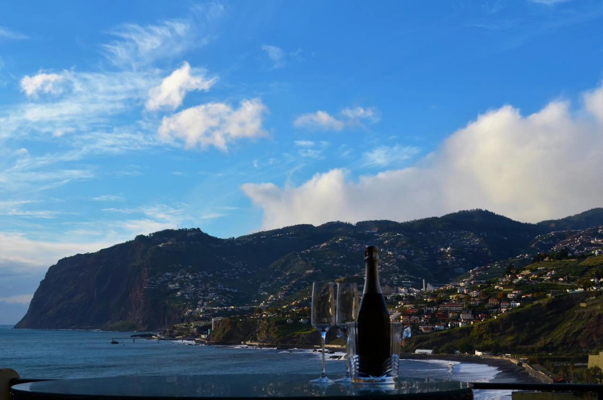 Balcony/Terrace in Golden View by Homie