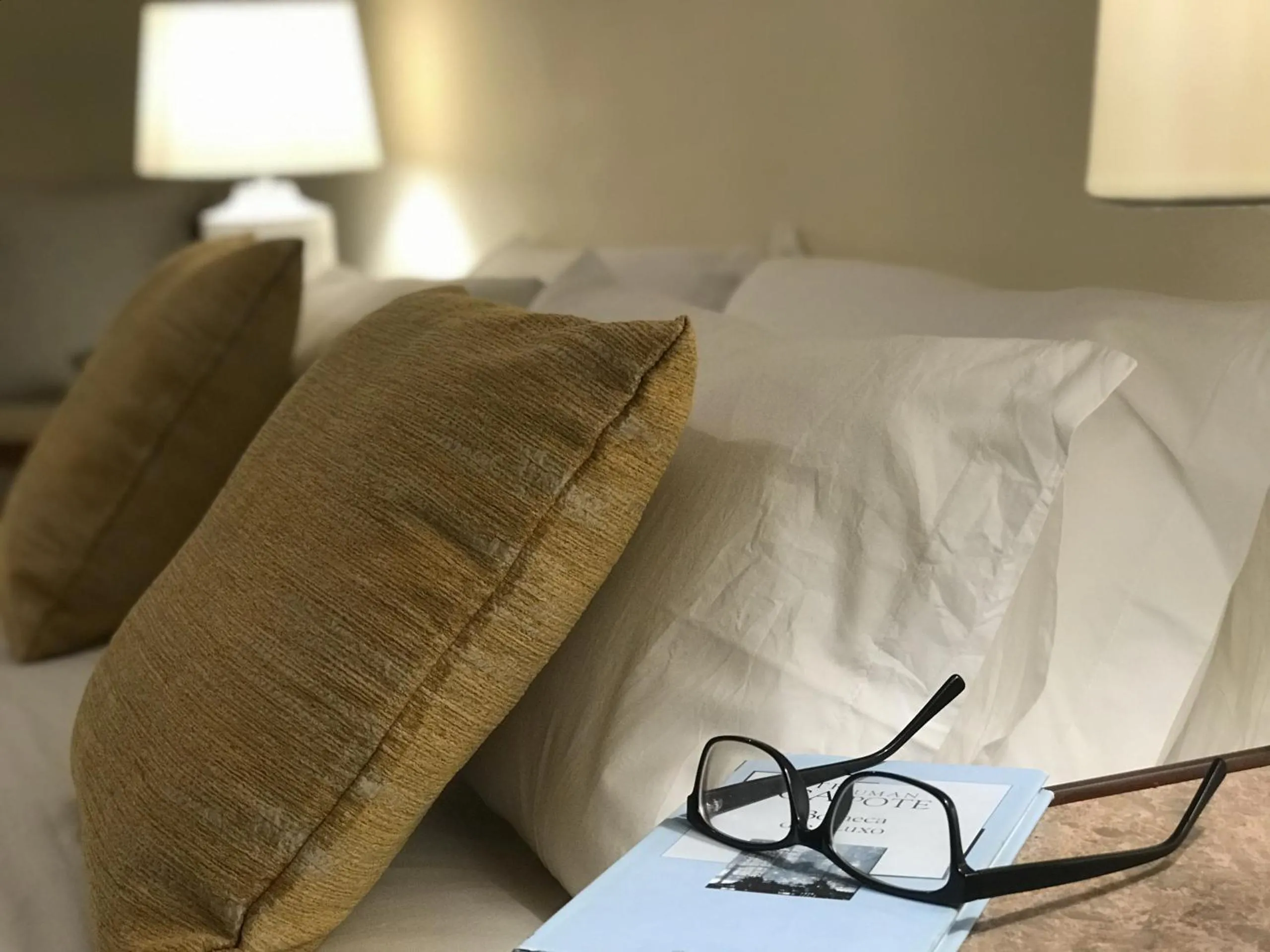 Bed in Golden View by Homie