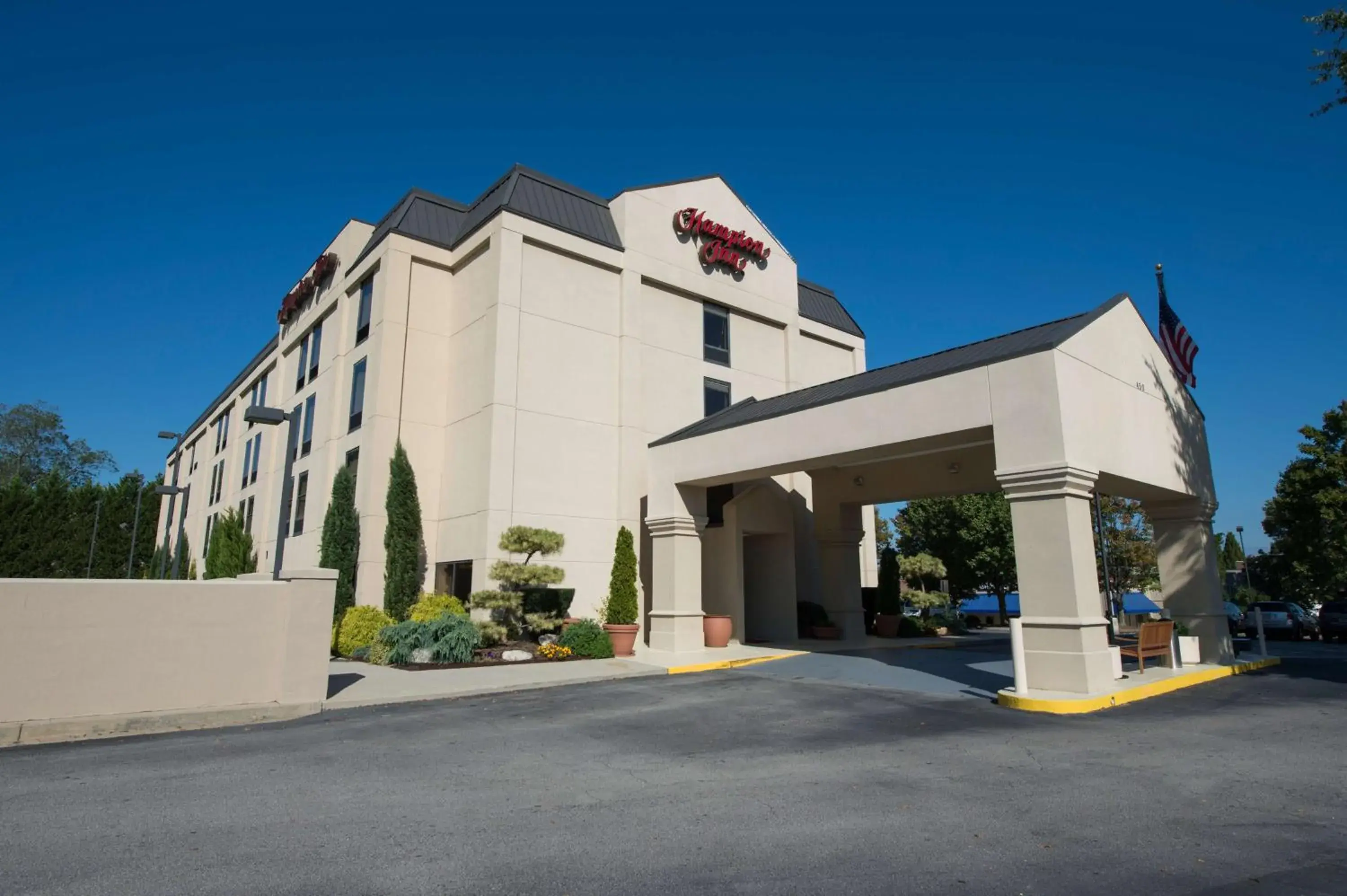 Property building in Hampton Inn Gainesville Property building in Hampton Inn Gainesville