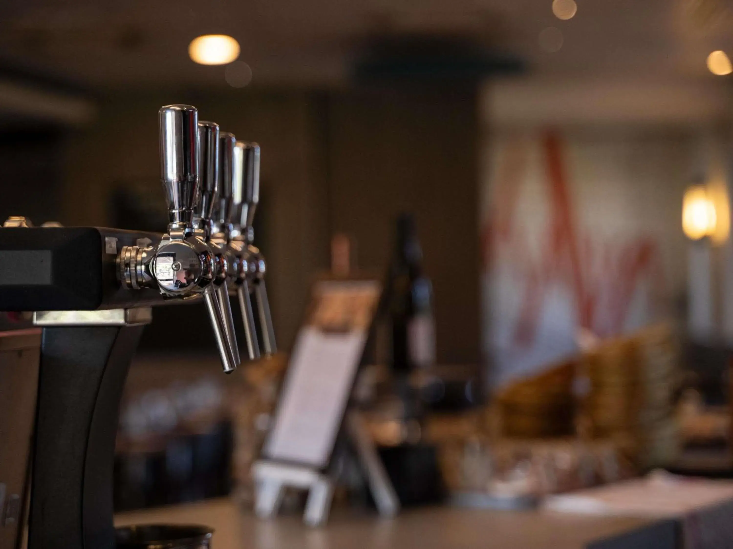 Lounge or bar in ibis Styles Romans-Valence Gare TGV Lounge or bar in ibis Styles Romans-Valence Gare TGV