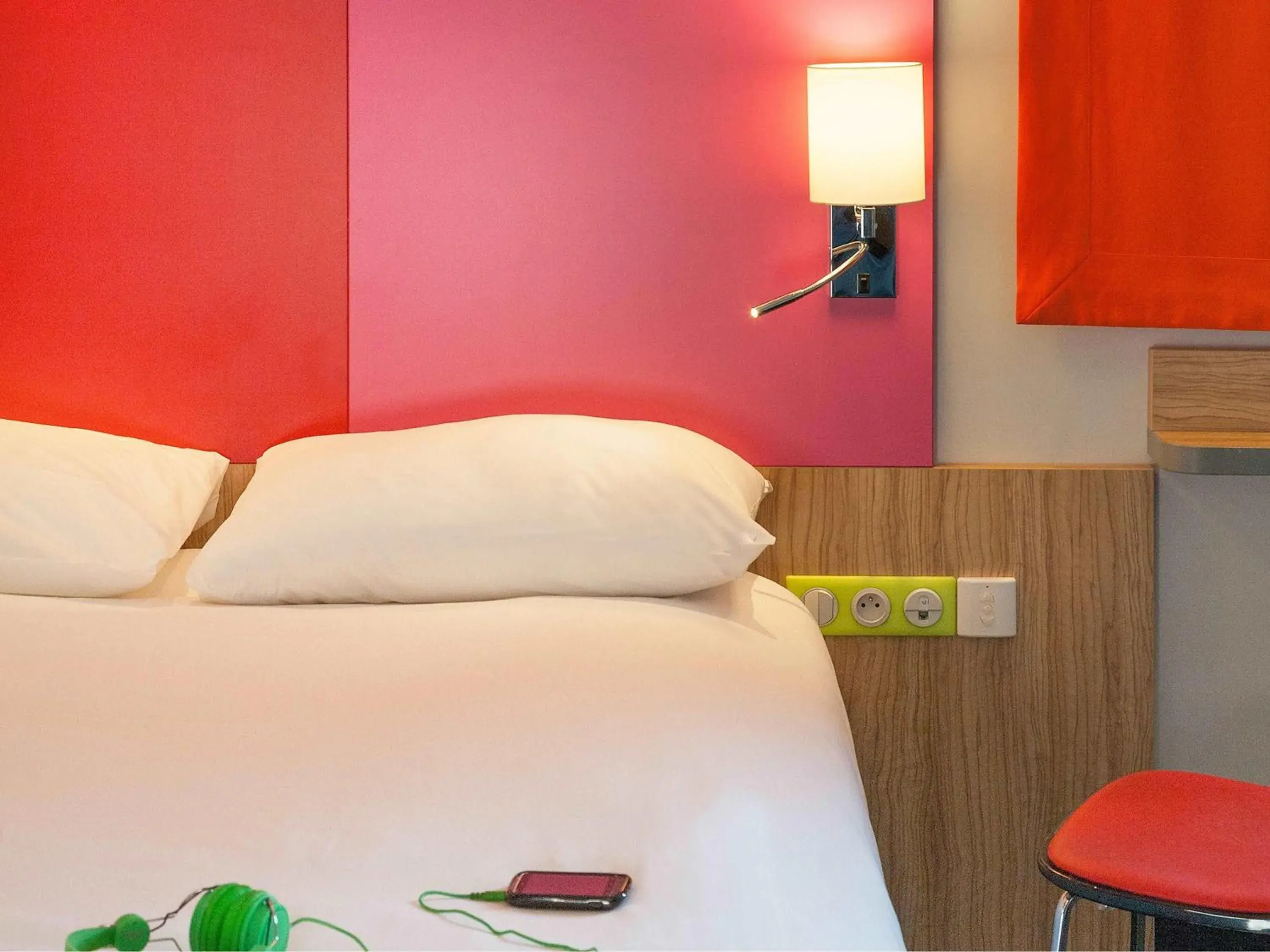 Bedroom, Bed in ibis Styles Romans-Valence Gare TGV Bedroom, Bed in ibis Styles Romans-Valence Gare TGV