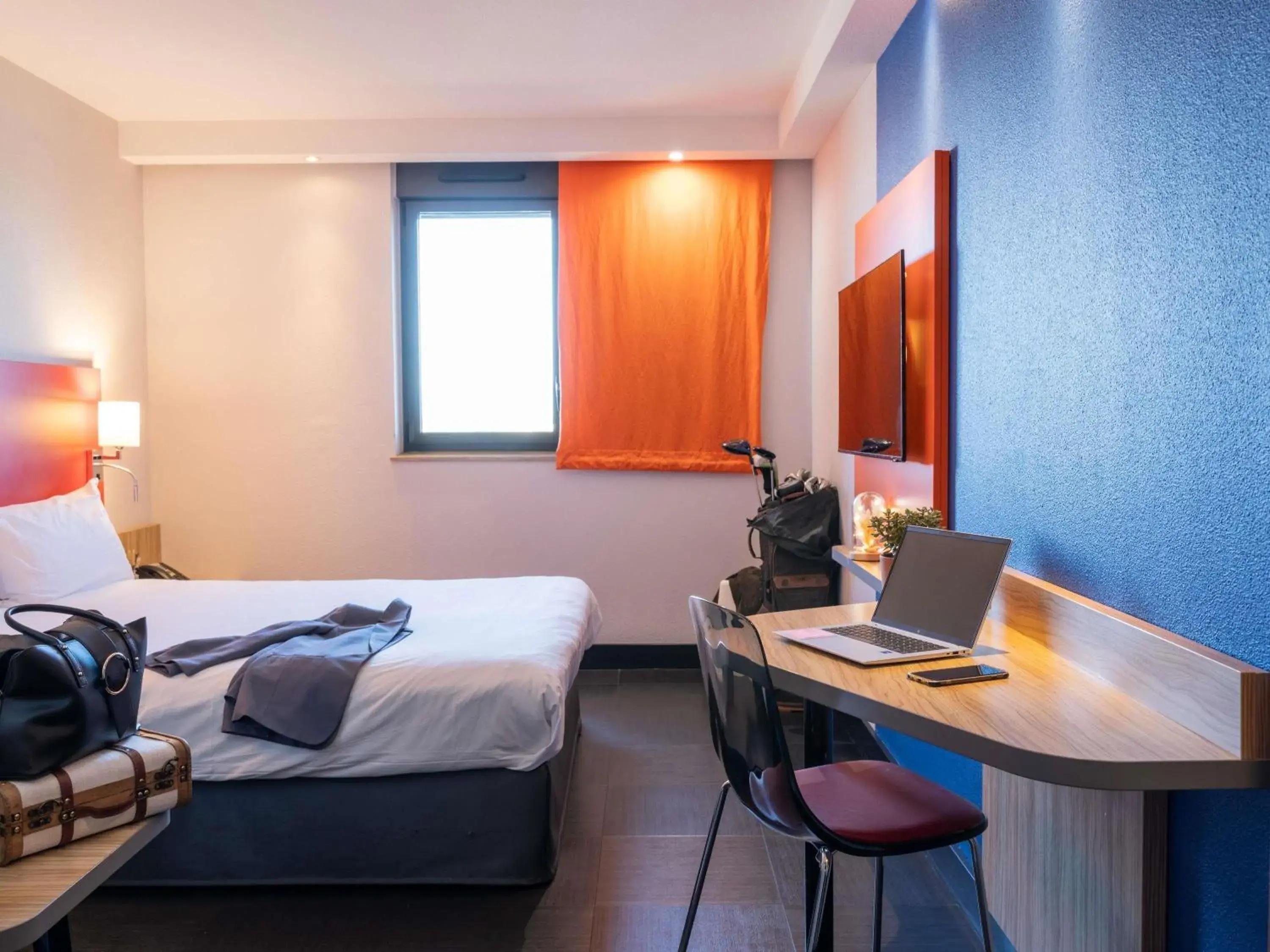 Property building, Bed in ibis Styles Romans-Valence Gare TGV Property building, Bed in ibis Styles Romans-Valence Gare TGV