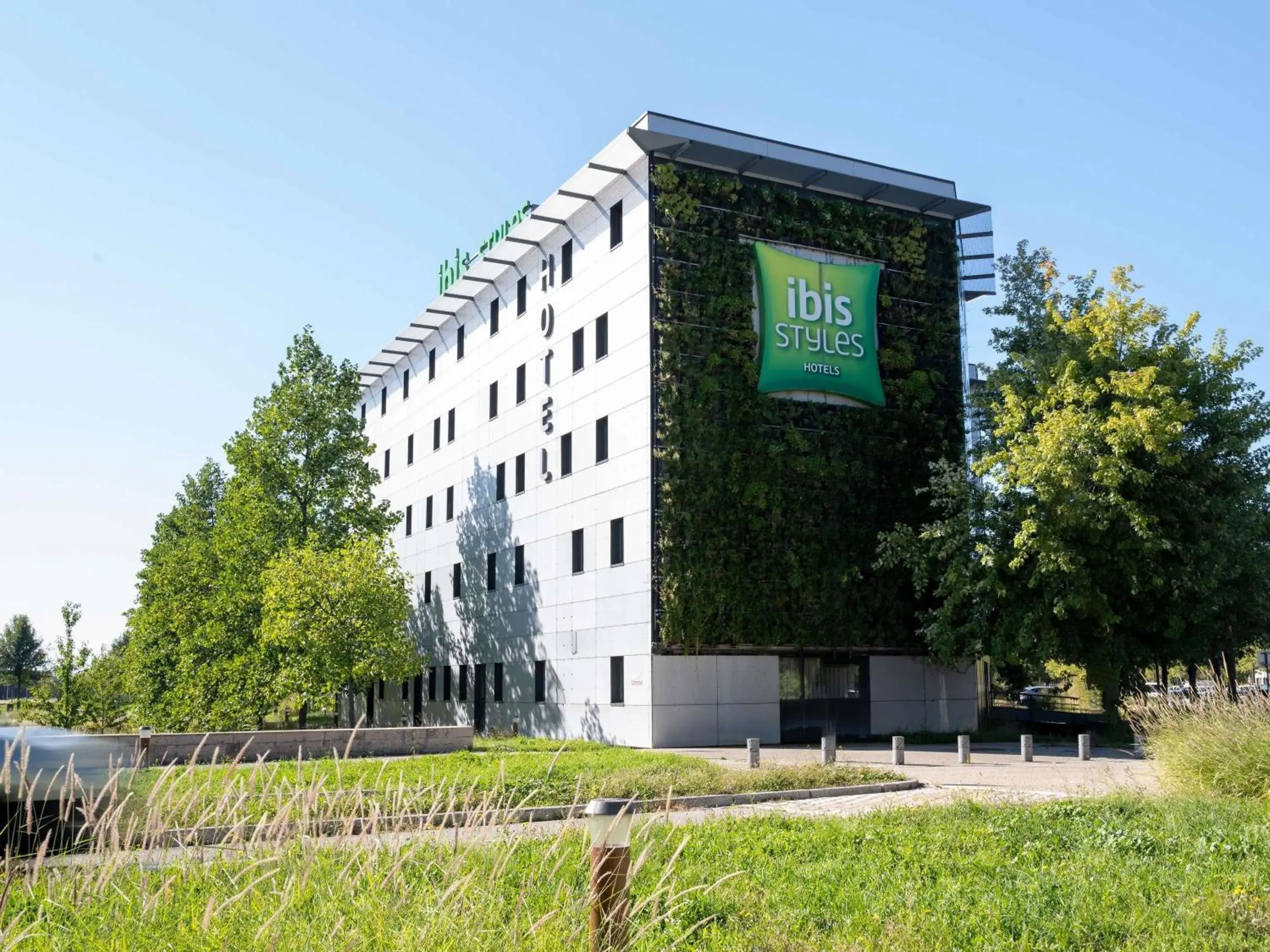 Property building in ibis Styles Romans-Valence Gare TGV Property building in ibis Styles Romans-Valence Gare TGV