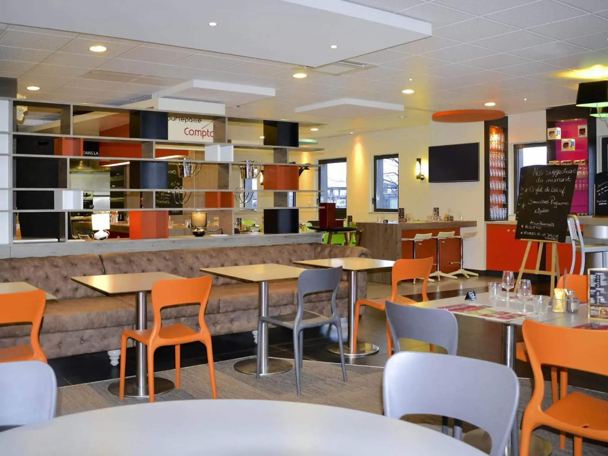 Restaurant/places to eat in ibis Styles Romans-Valence Gare TGV Restaurant/places to eat in ibis Styles Romans-Valence Gare TGV