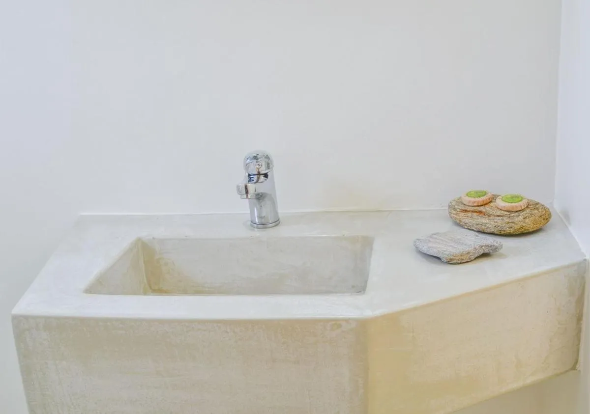 Bathroom in Rooster Guesthouse Rooms