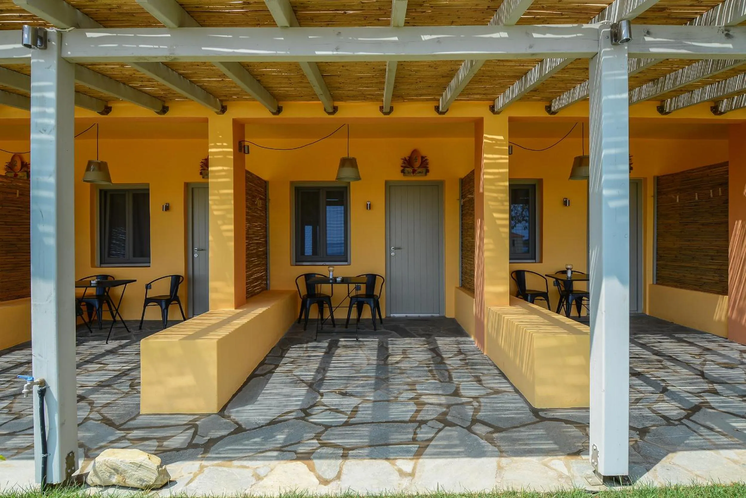 Patio in Rooster Guesthouse Rooms