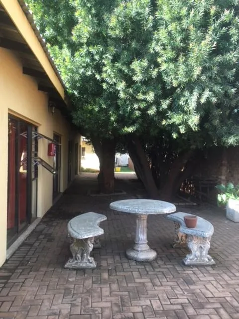 Woodpecker Guesthouse Middelburg Mpumalanga