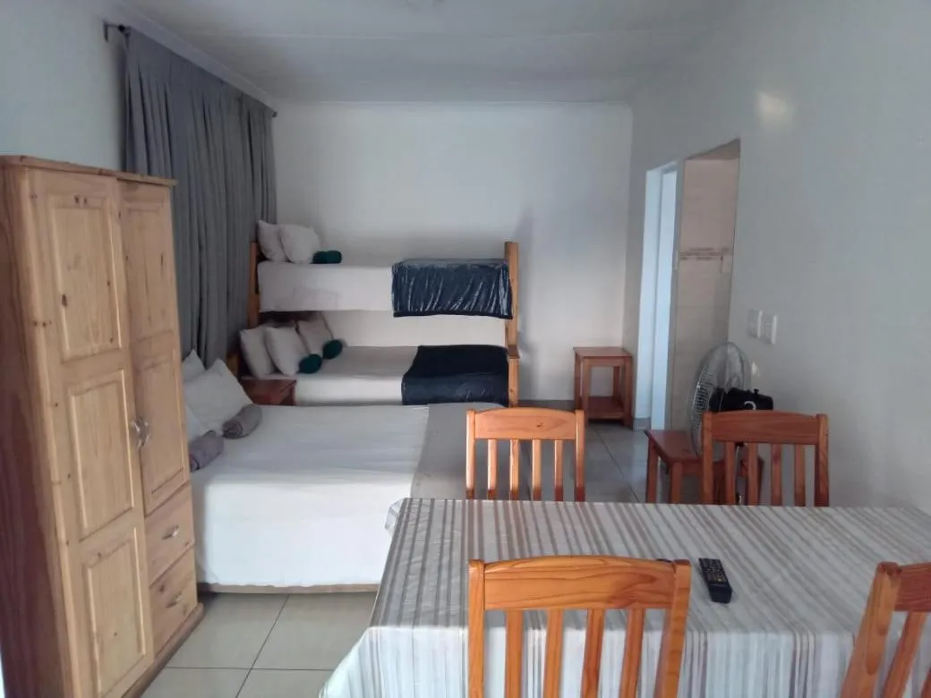 Bed in Woodpecker Guesthouse Middelburg Mpumalanga