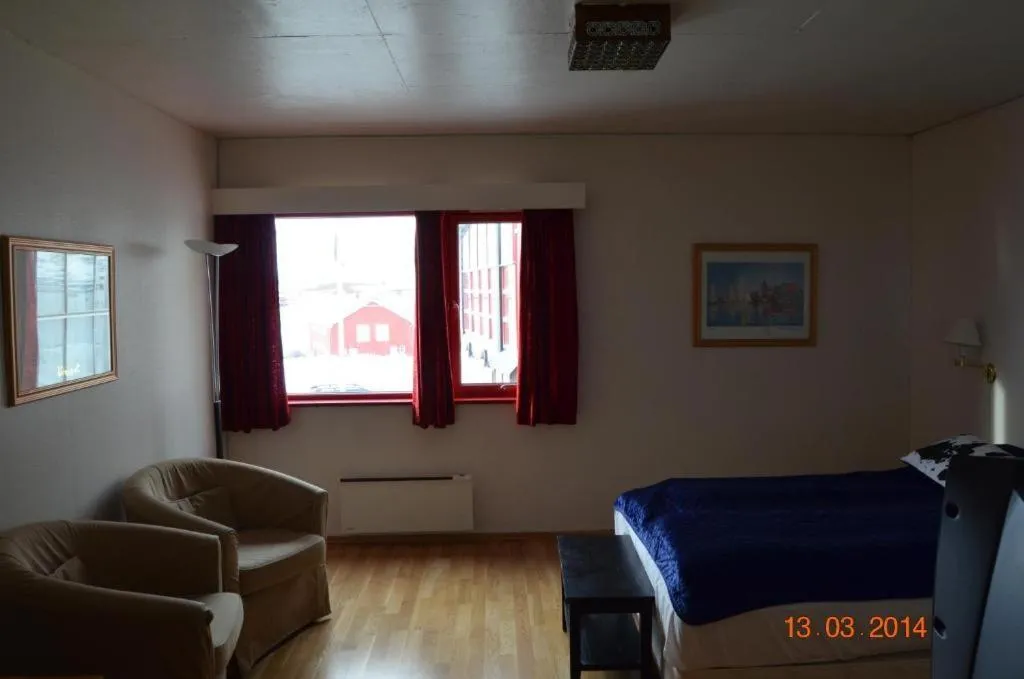 Bed in Mehamn Arctic Hotel