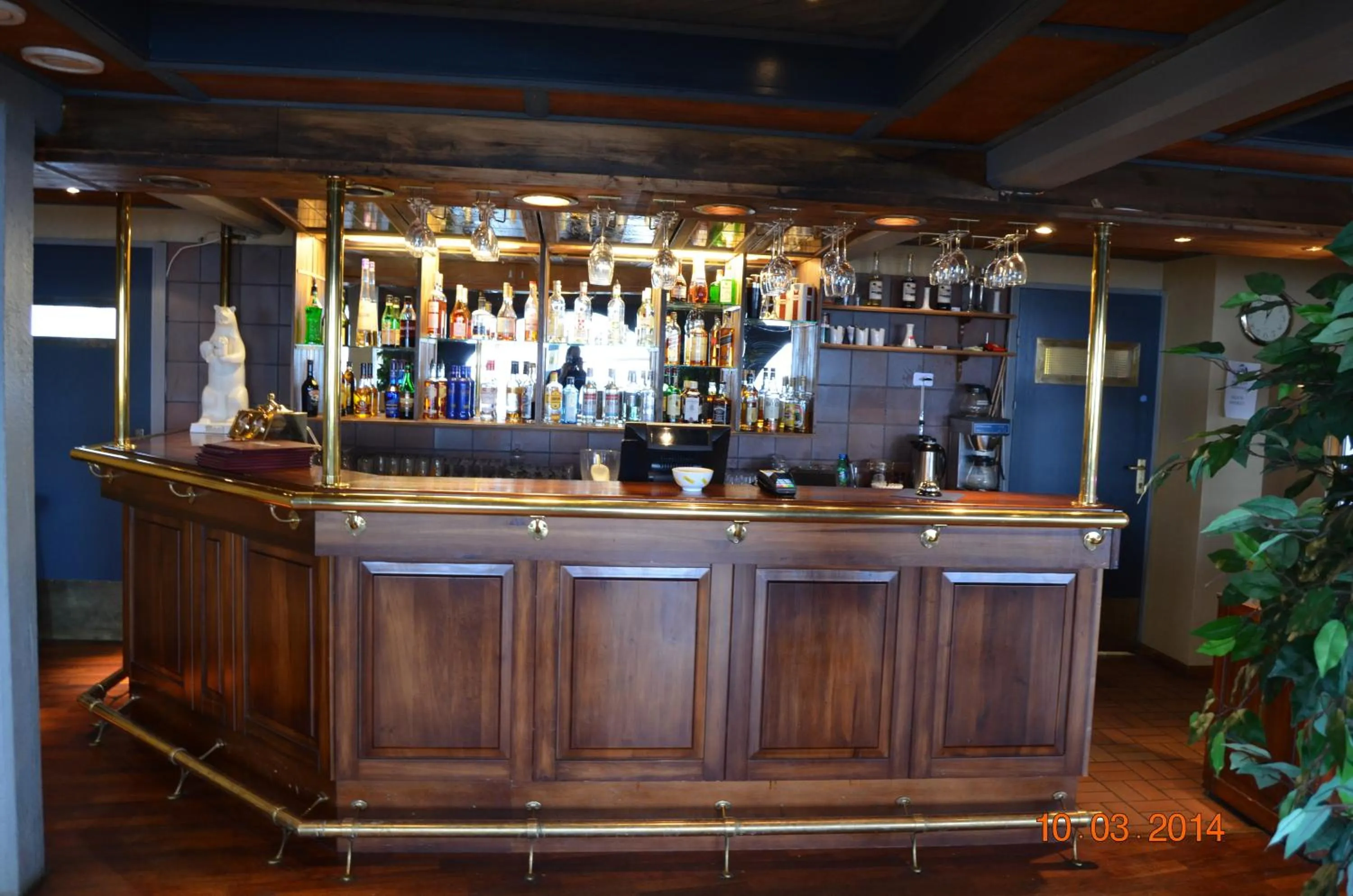 Lounge or bar in Mehamn Arctic Hotel