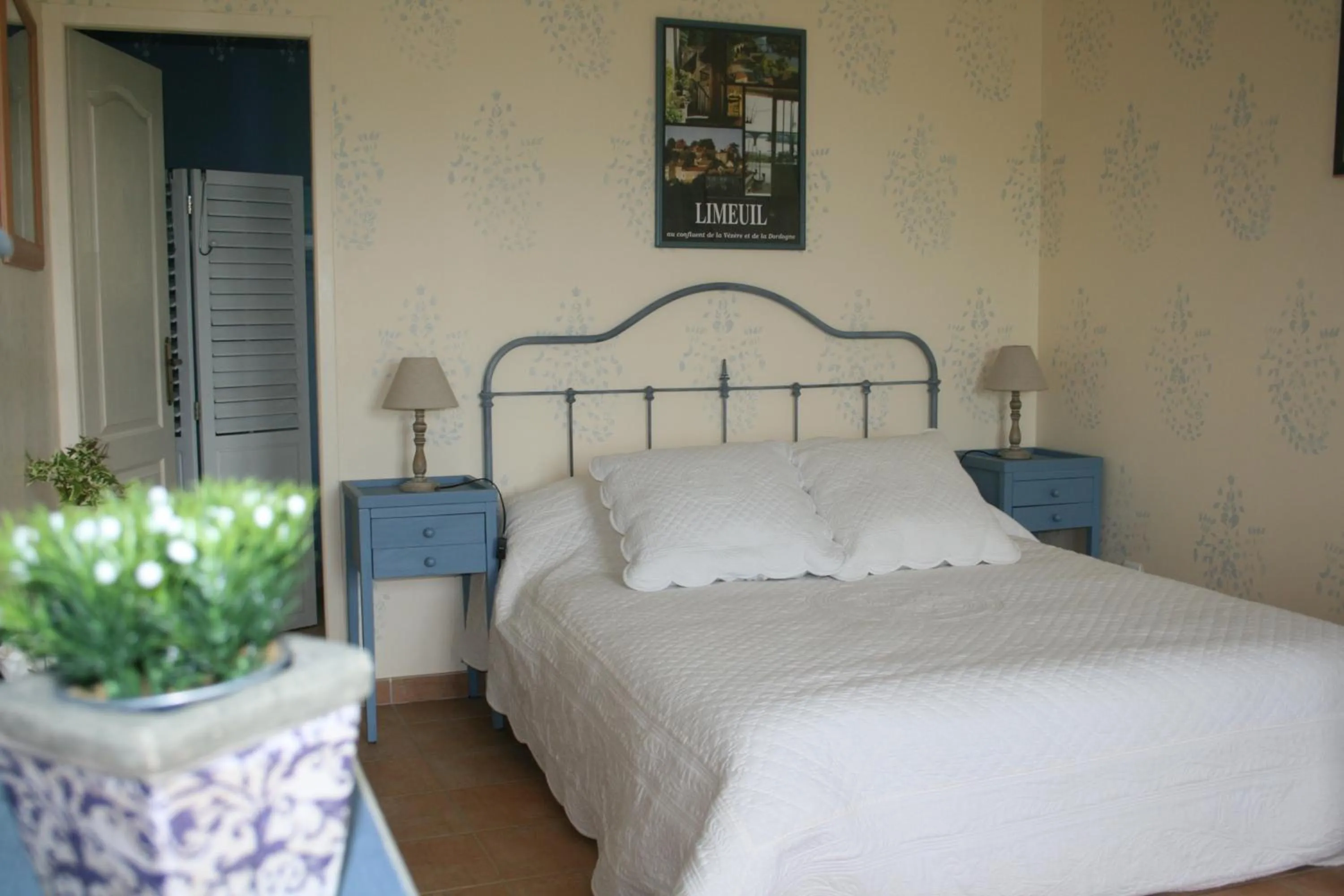 Photo of the whole room, Bed in La Rolandie Haute