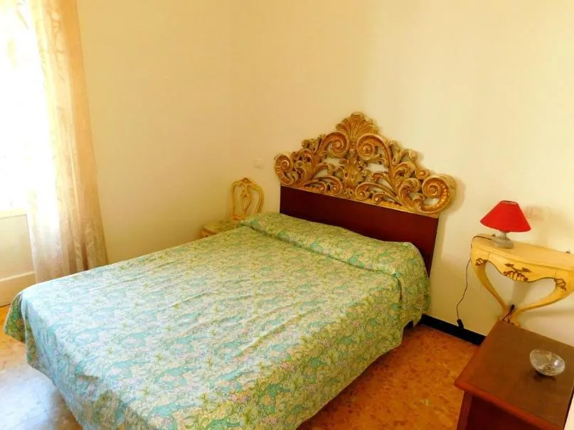 silent apartment, levanto