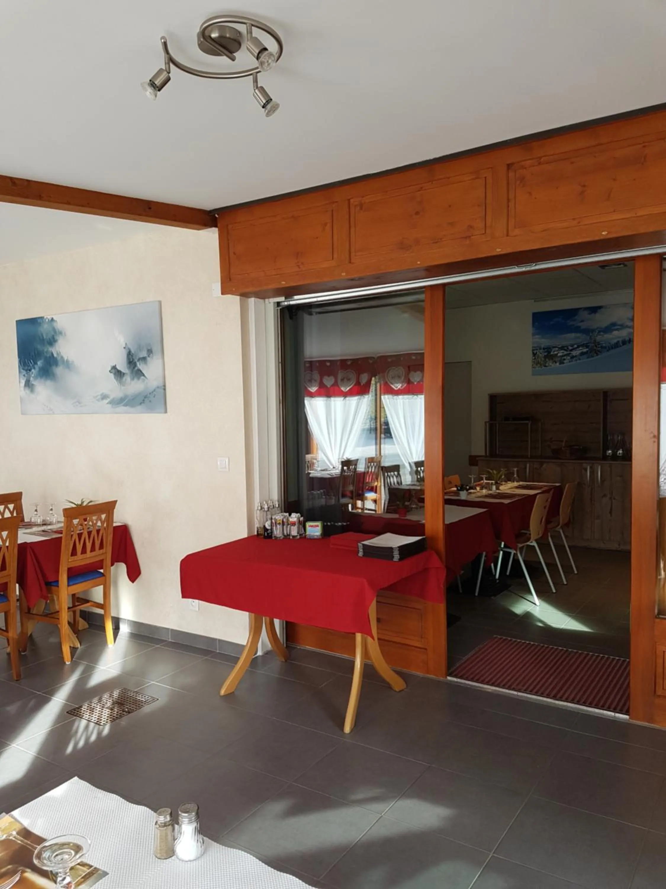 Restaurant/places to eat in Hôtel du Soleil