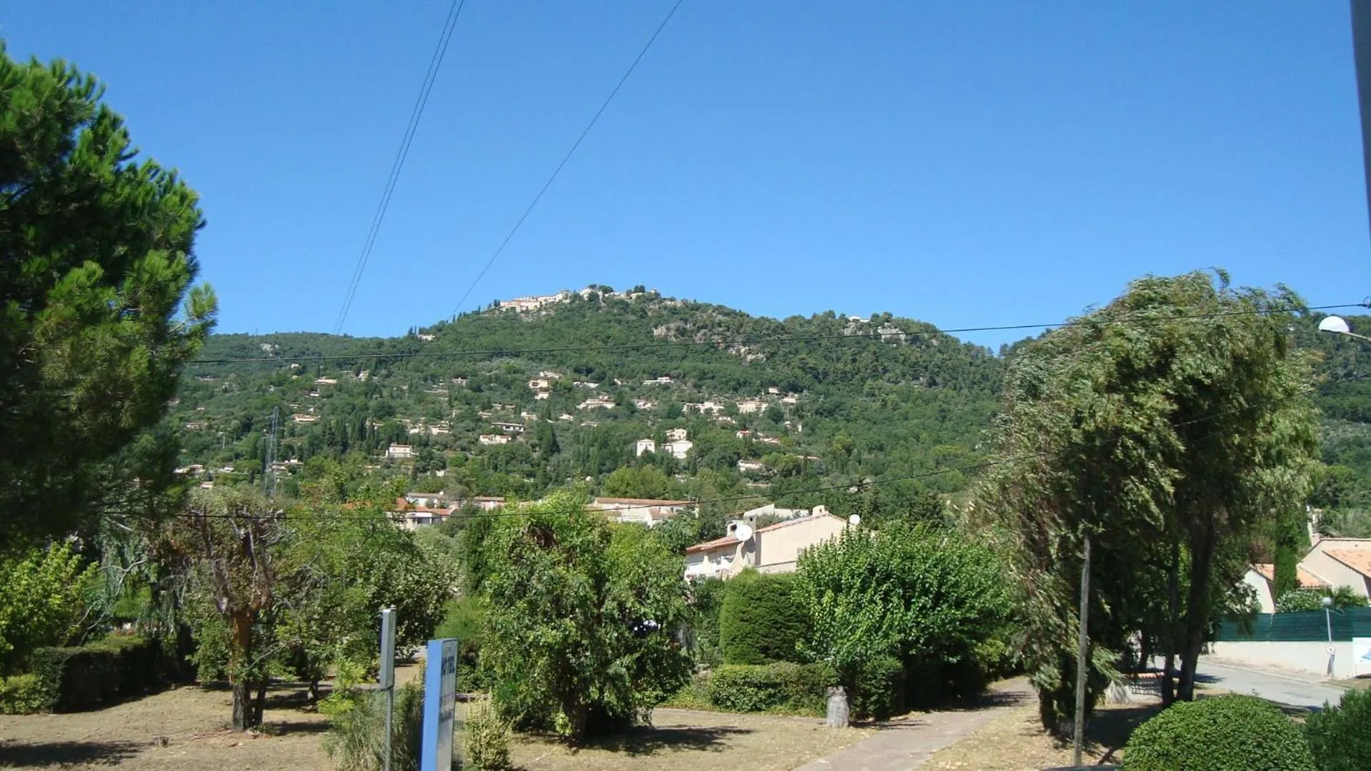 Day in Hôtel de la Poste Piscine