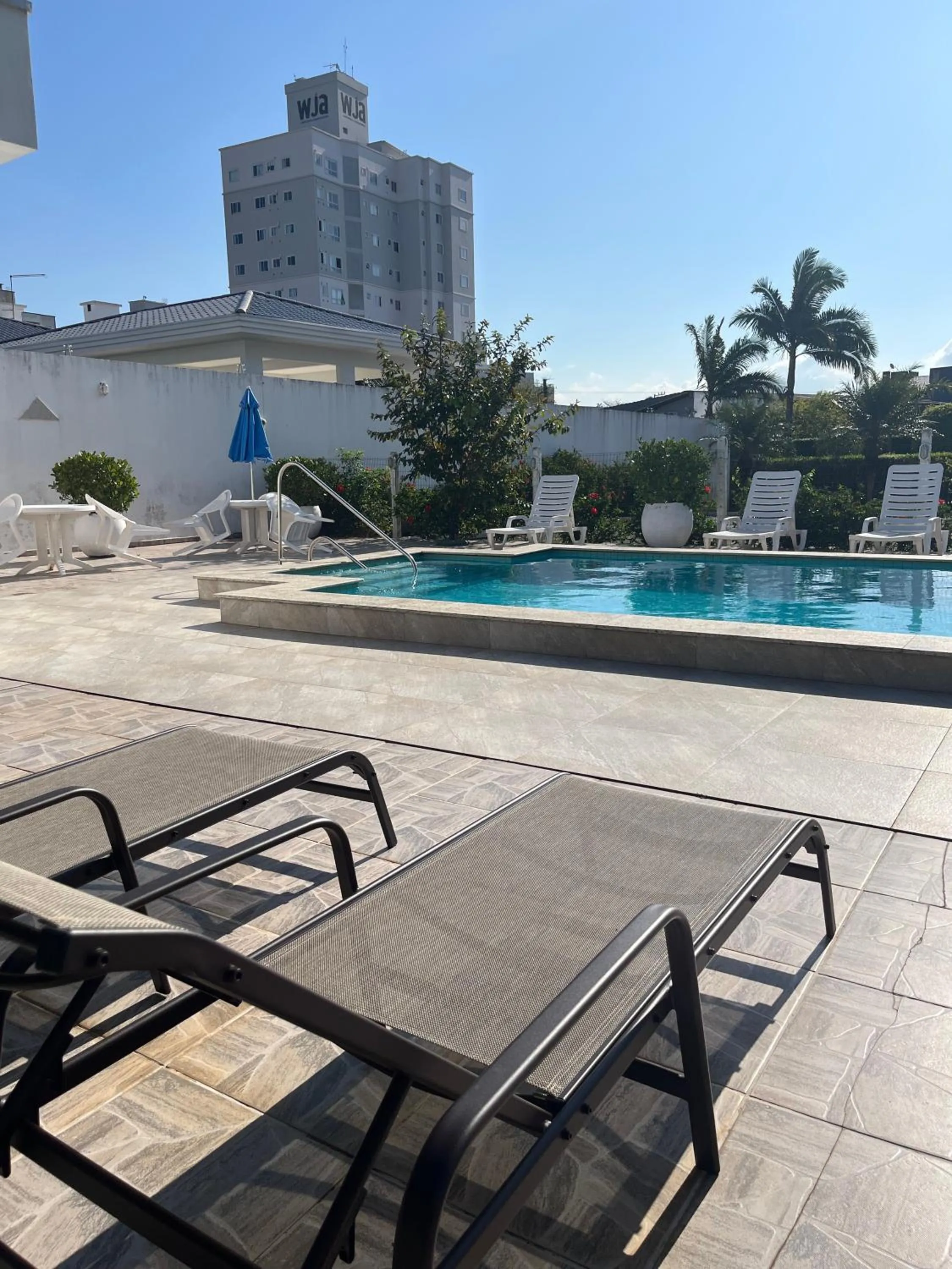 Swimming pool in Arco do Sol Park Hotel