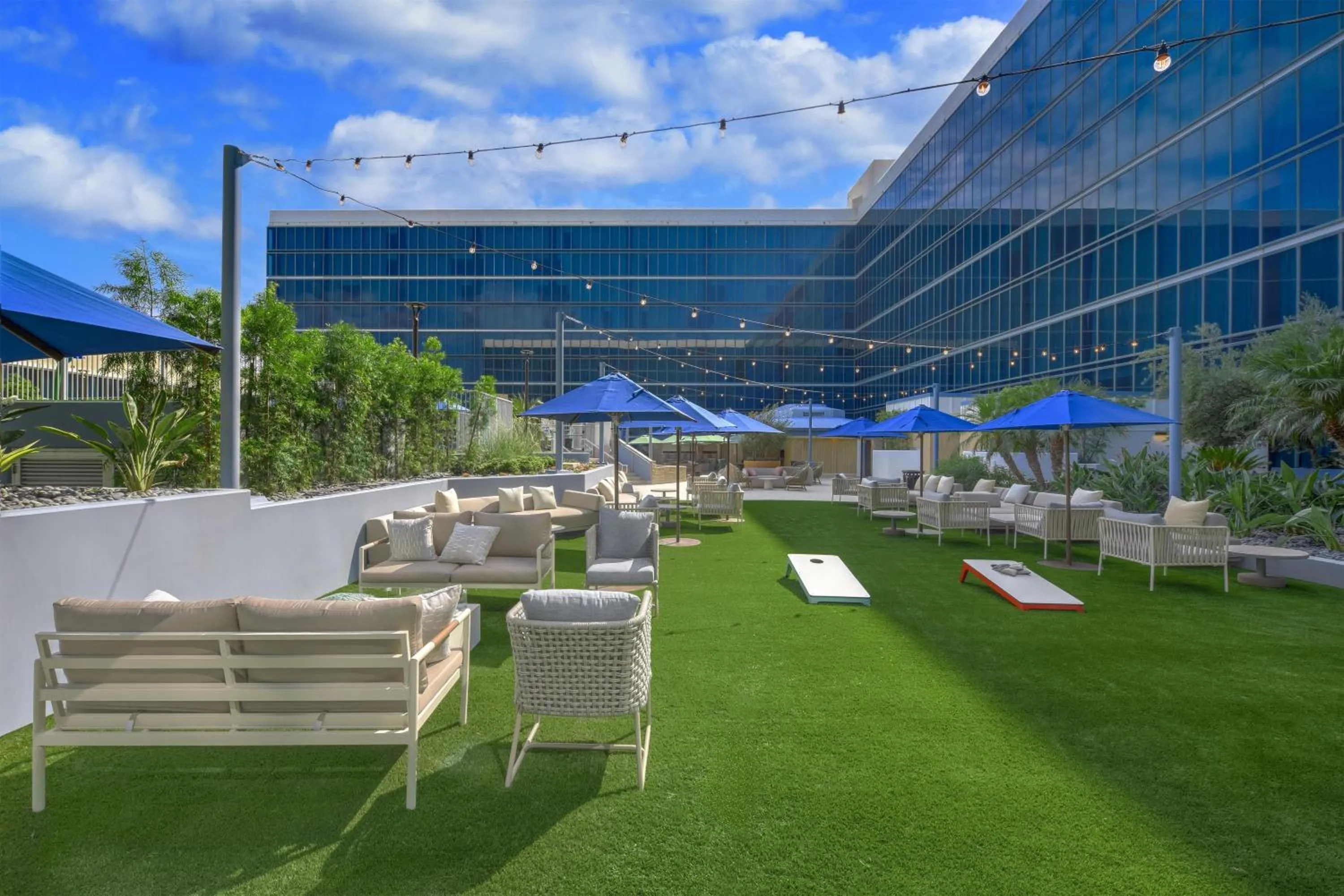Inner courtyard view in Hilton Anaheim