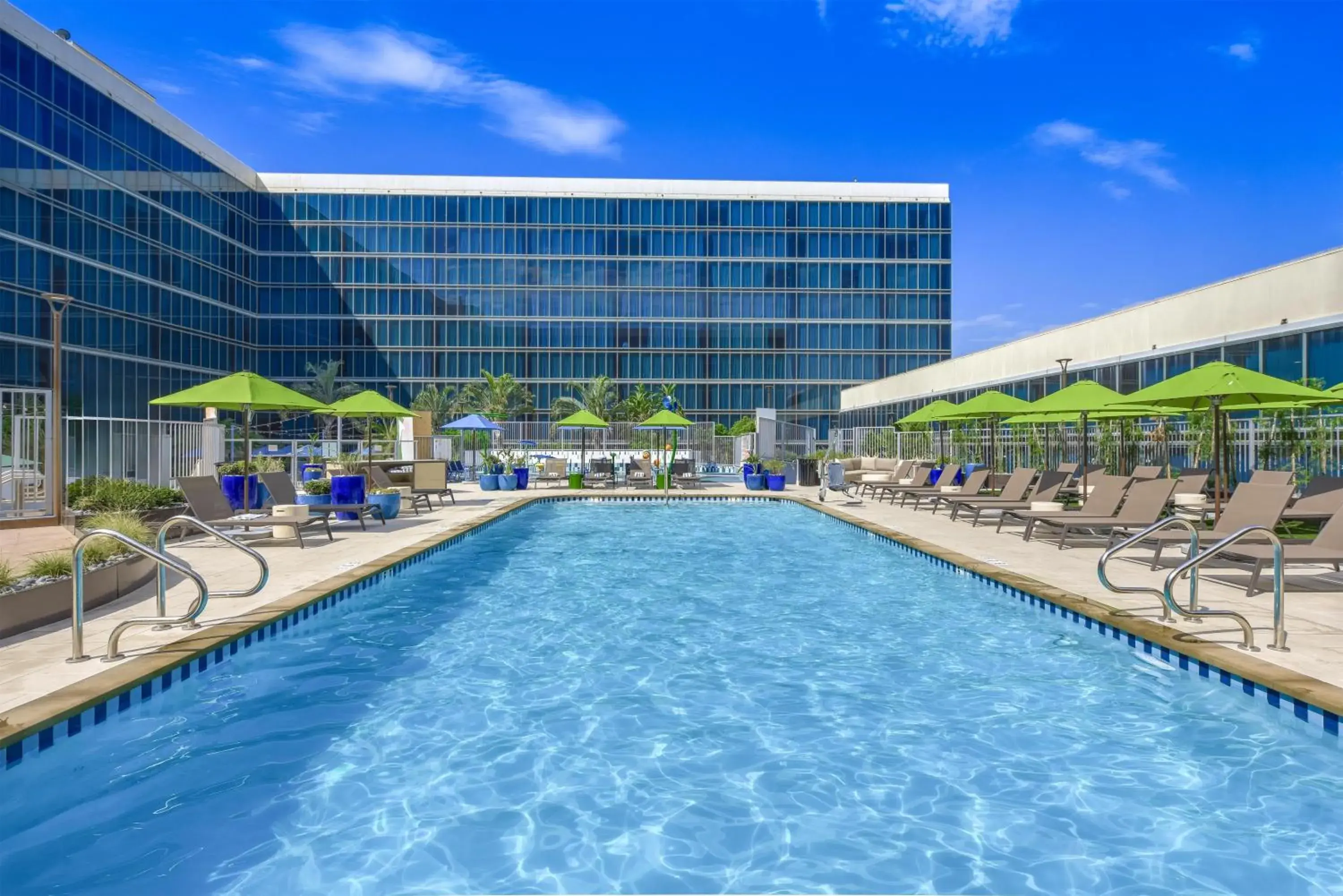 Pool view in Hilton Anaheim Pool view in Hilton Anaheim