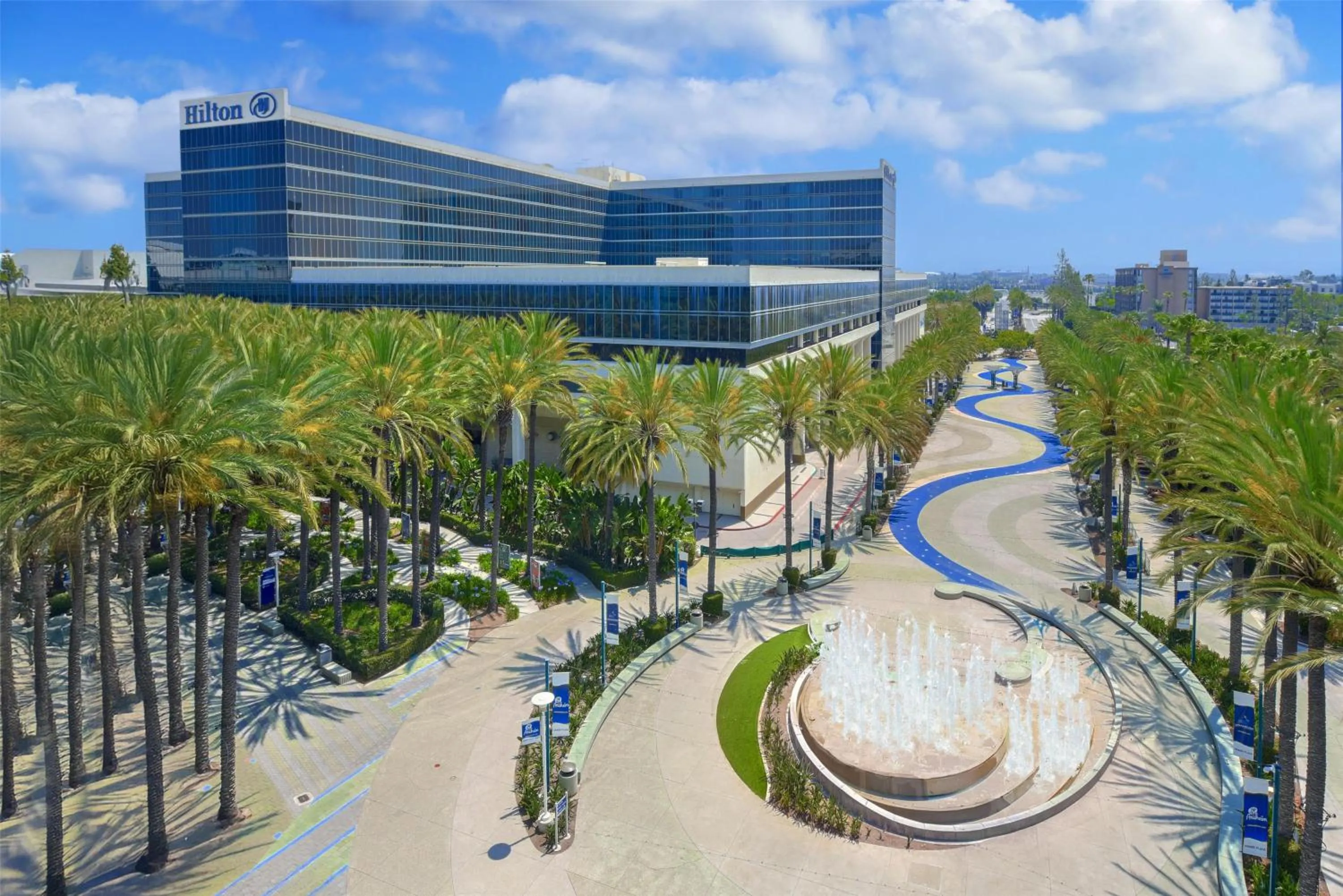 Property building in Hilton Anaheim