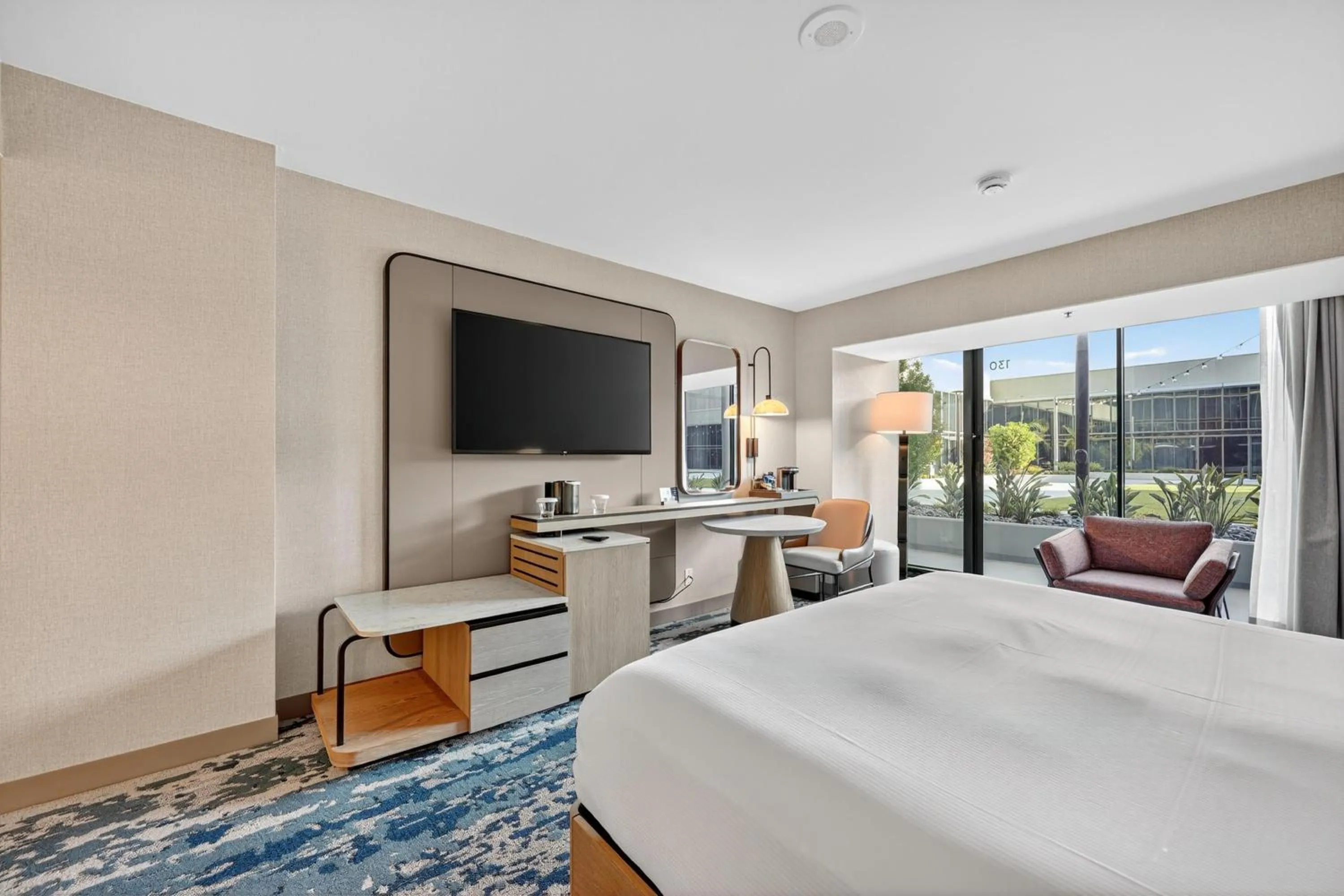 Bed in Hilton Anaheim