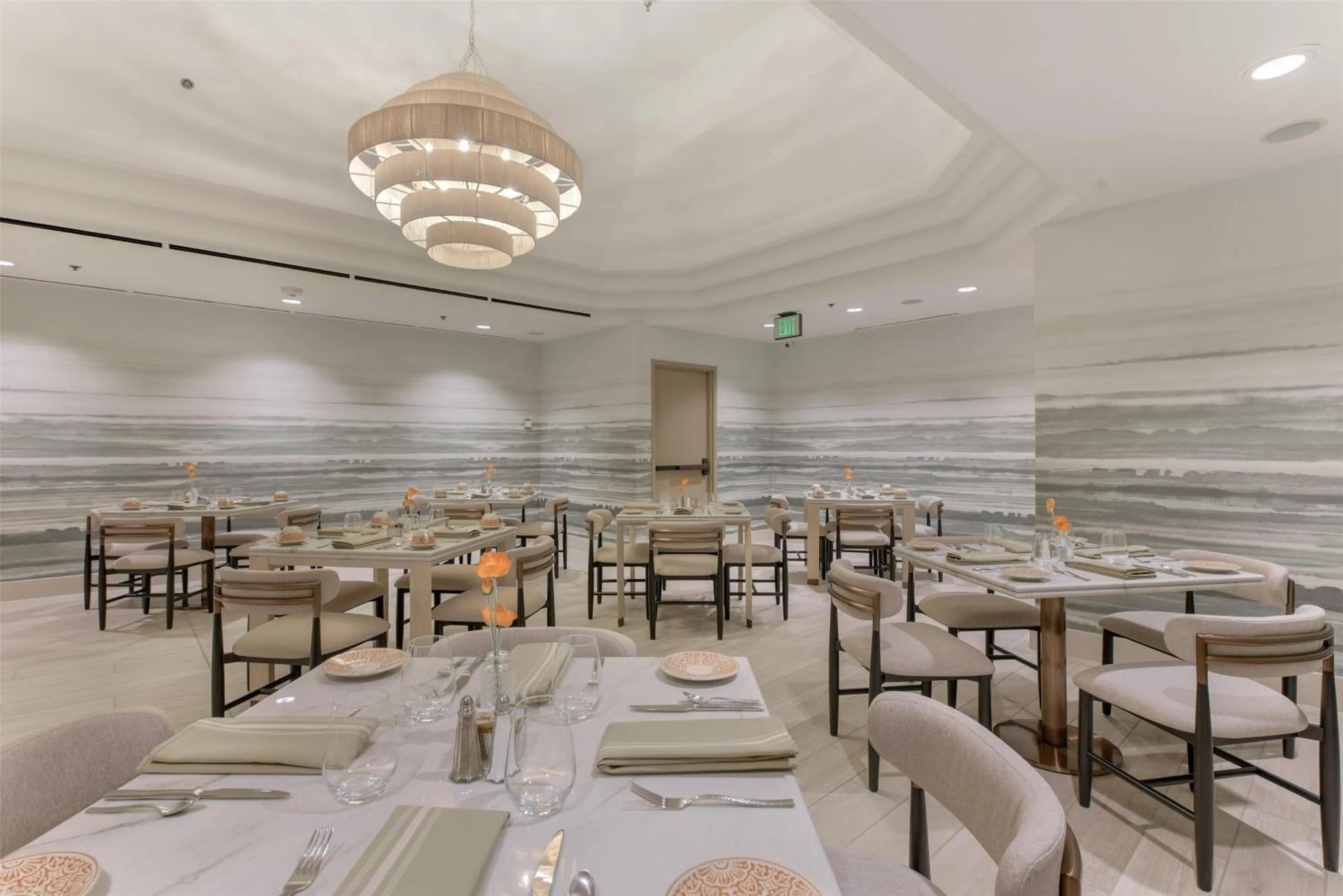 Restaurant/places to eat in Hilton Anaheim