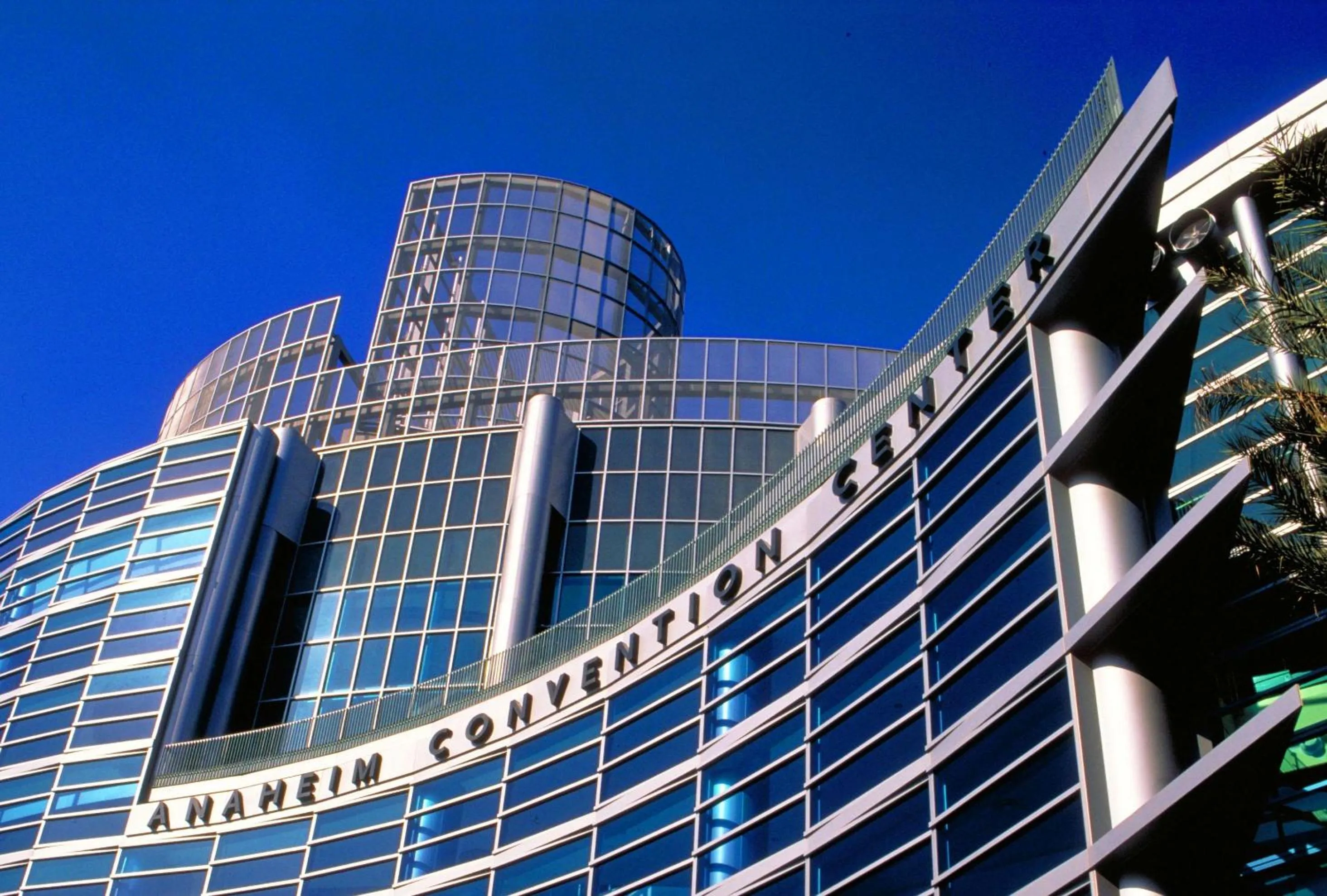 Property building in Hilton Anaheim