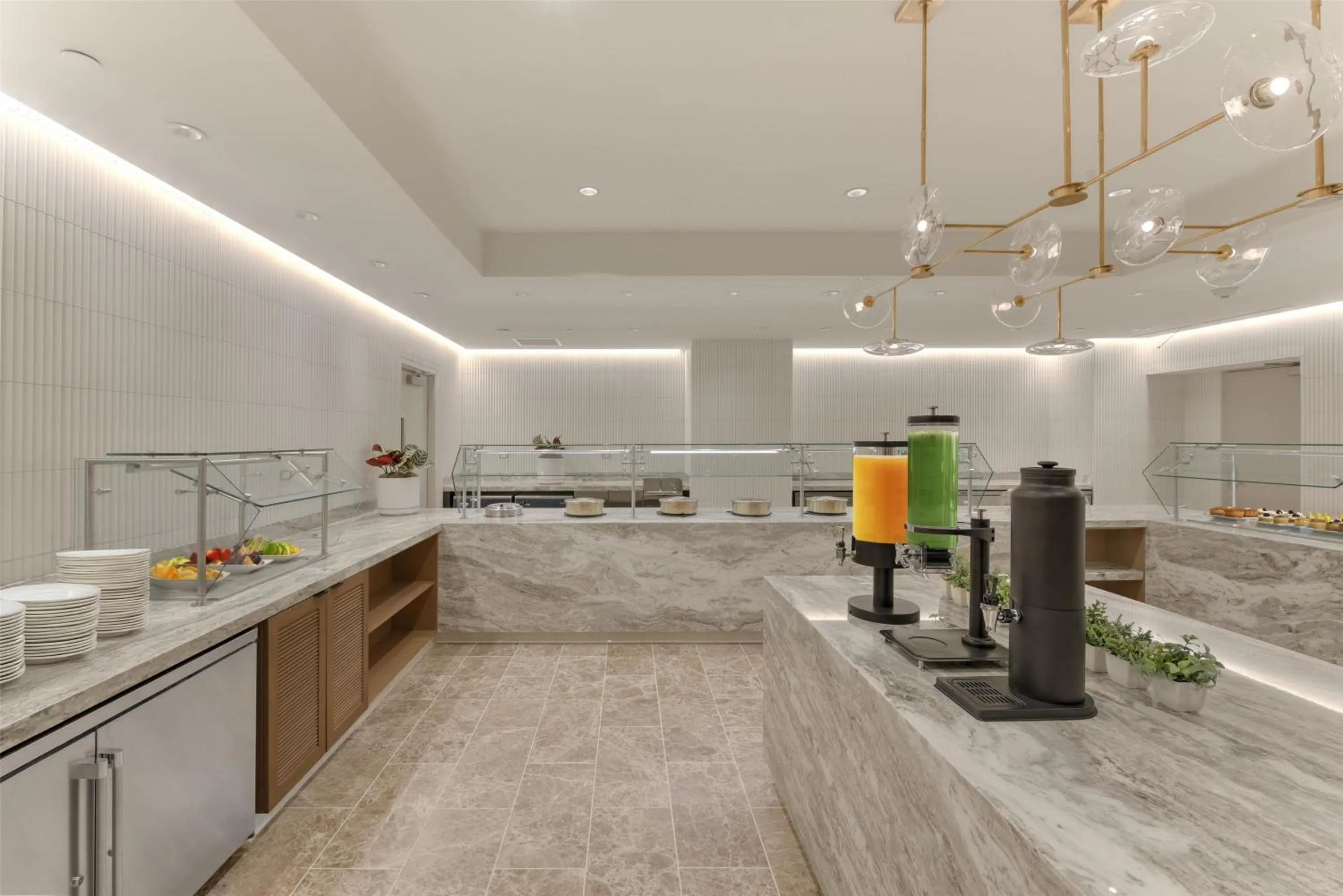 Restaurant/places to eat in Hilton Anaheim