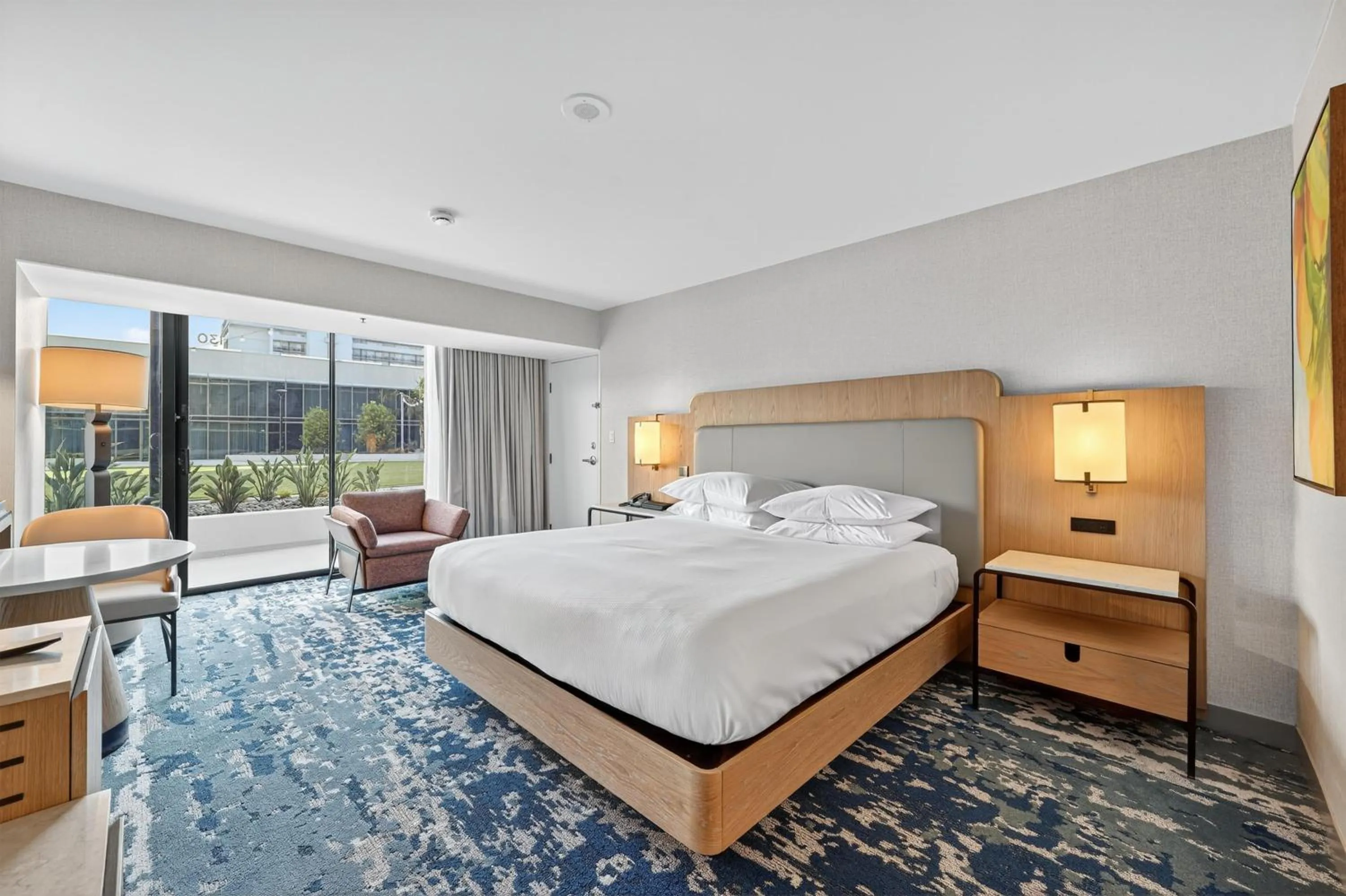 Bed in Hilton Anaheim