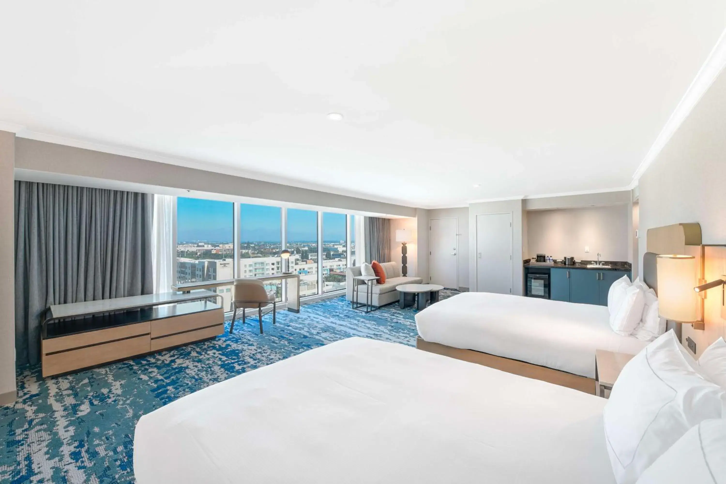 Bed in Hilton Anaheim Bed in Hilton Anaheim