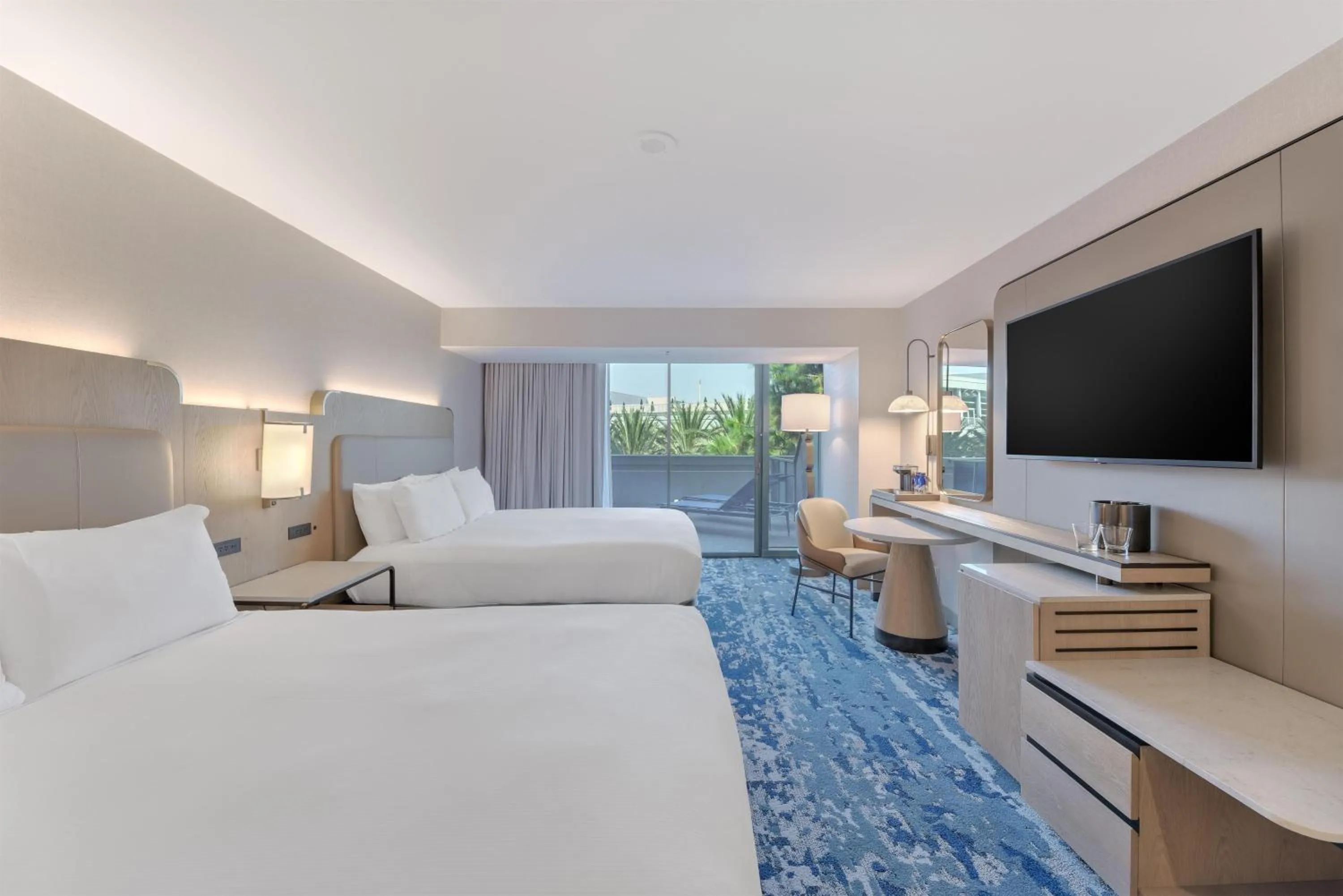 Bed in Hilton Anaheim