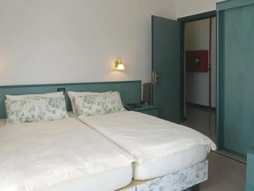 Hotel Flora