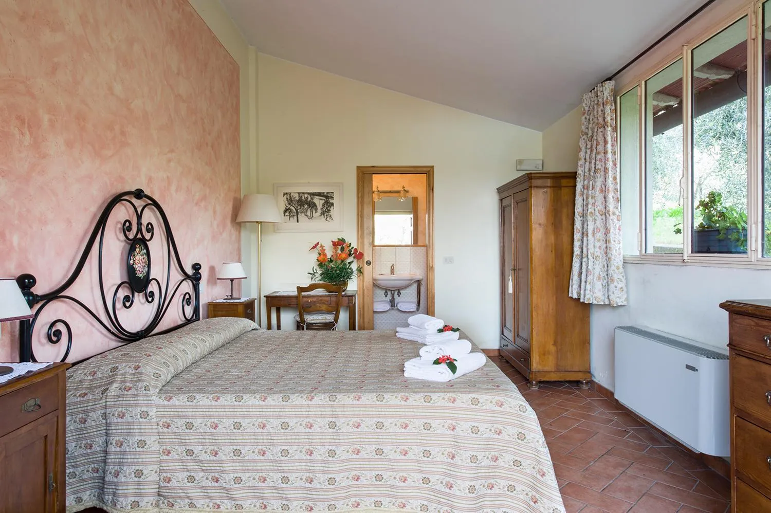 Bedroom, Bed in B&B Ponte a Nappo San Gimignano