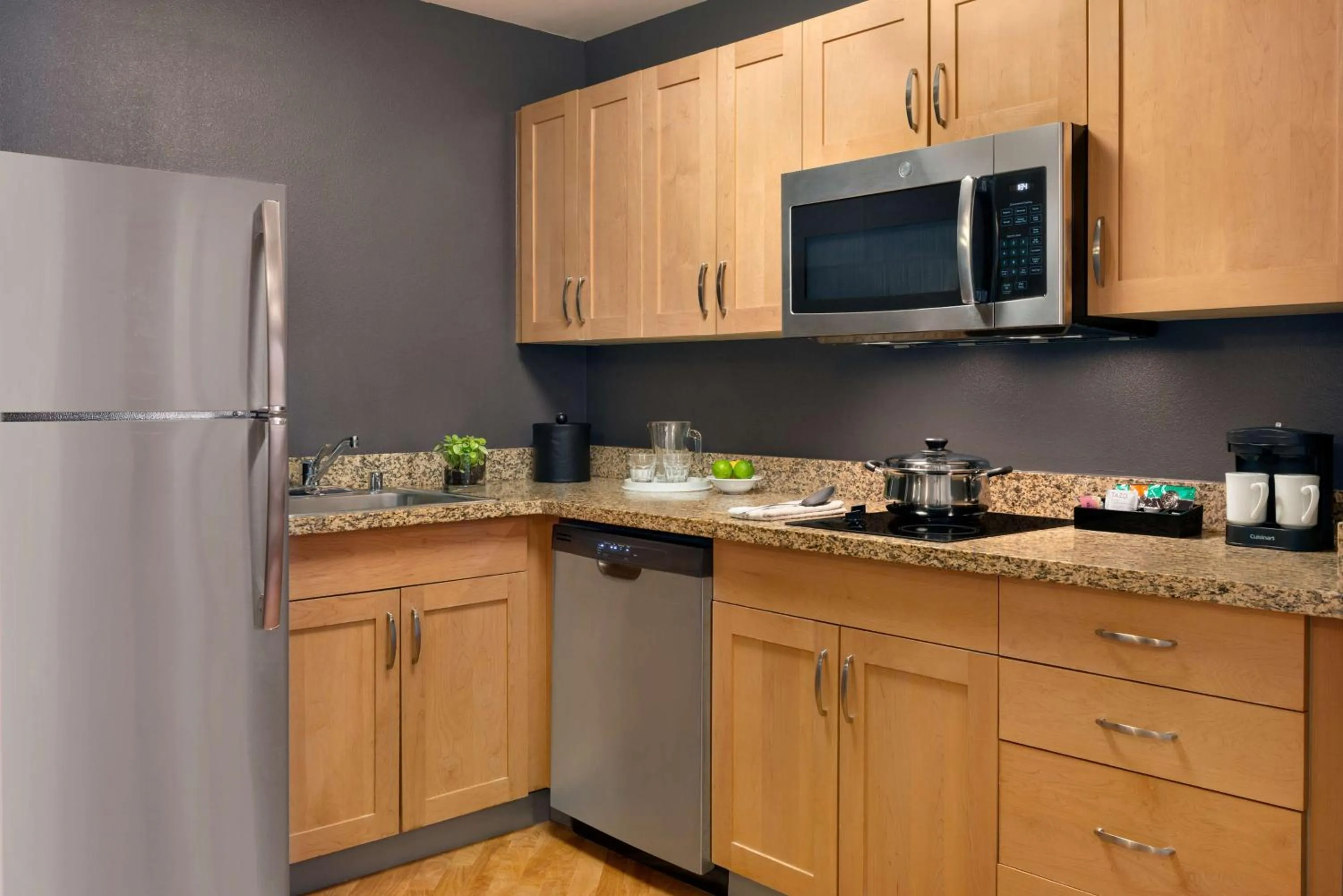 Kitchen or kitchenette, Kitchen/Kitchenette in Homewood Suites by Hilton-Seattle Convention Center-Pike Street