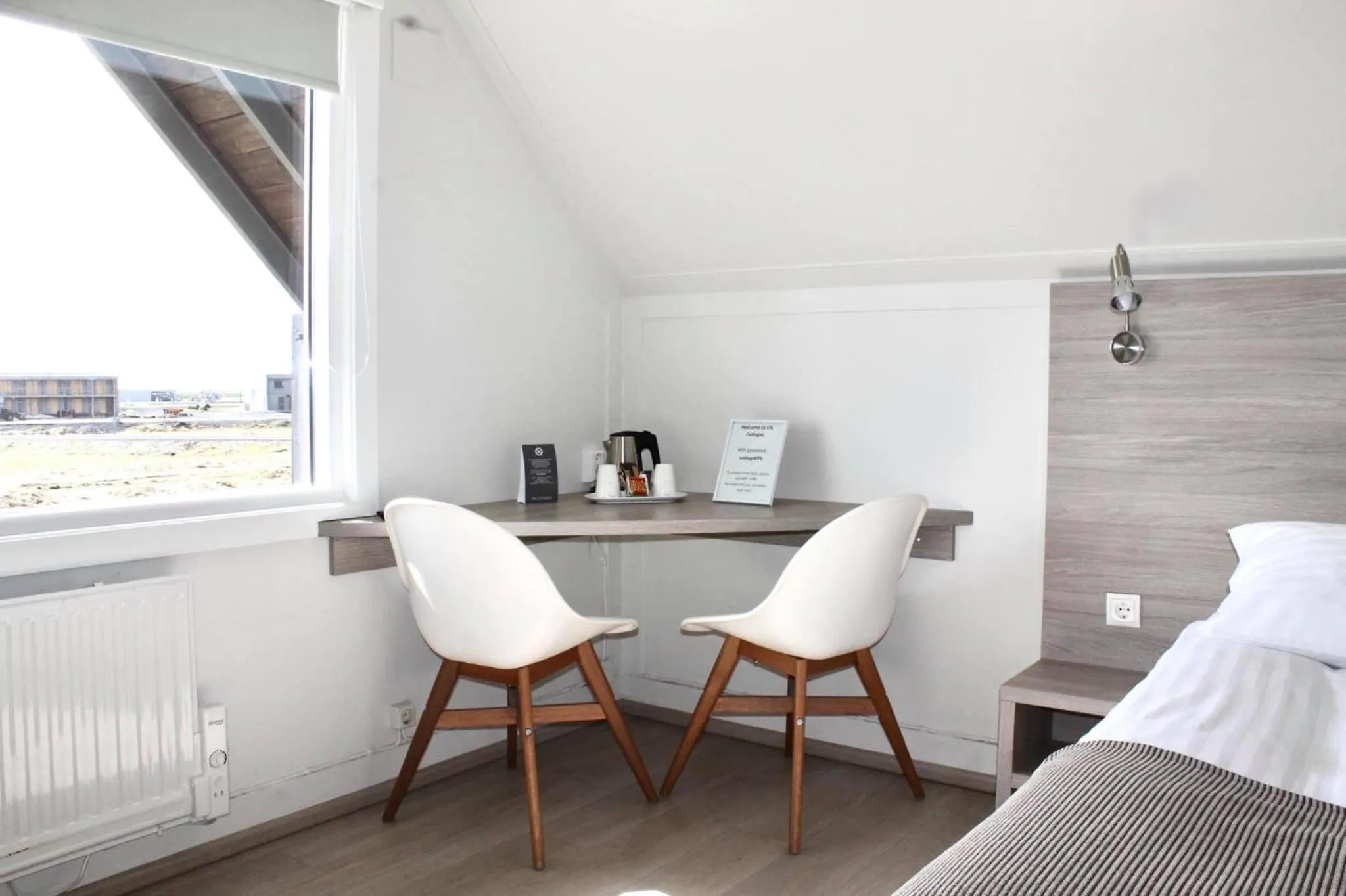 Seating area, Bed in Vík Cottages