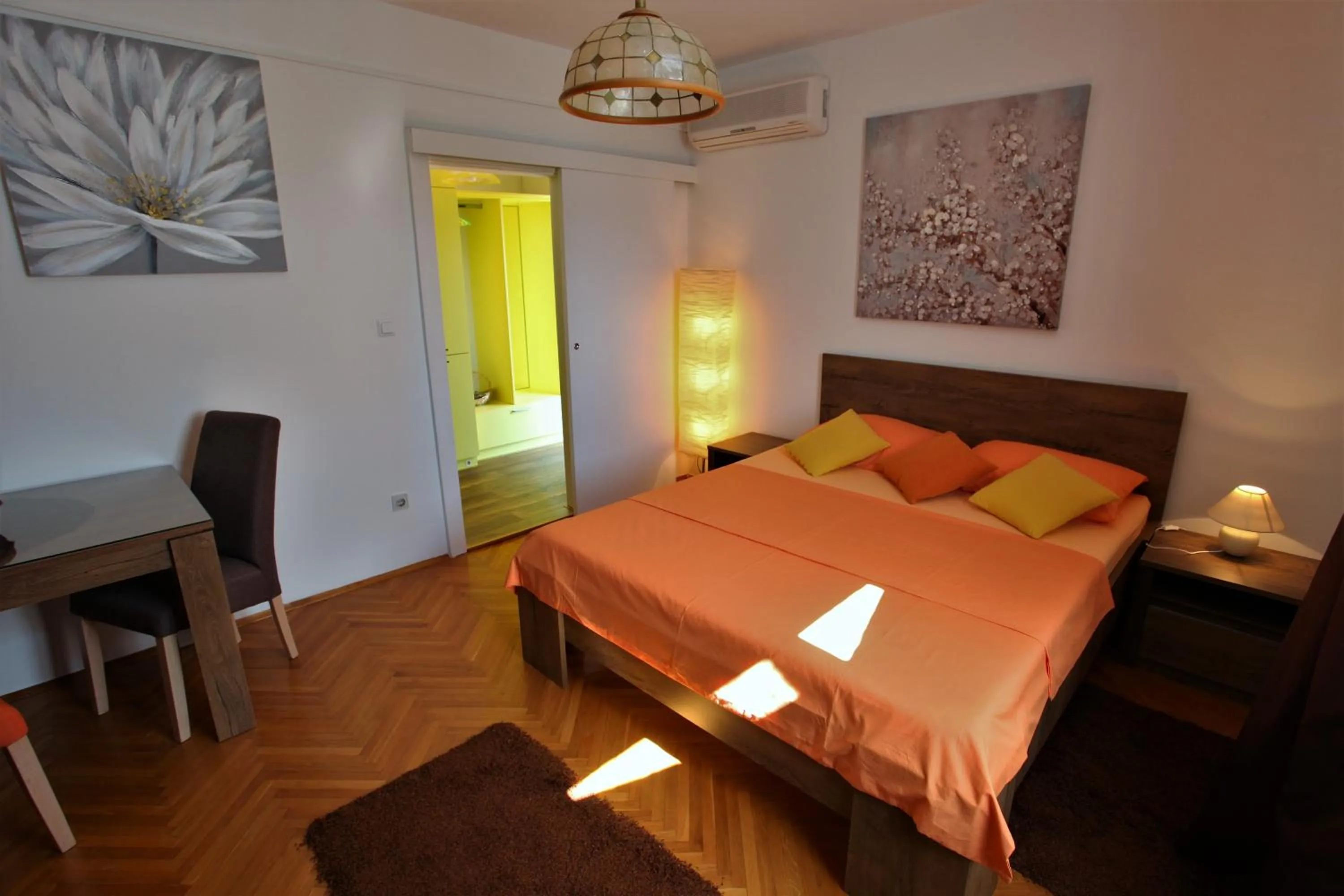 Bedroom, Bed in Apartment Garden M&M