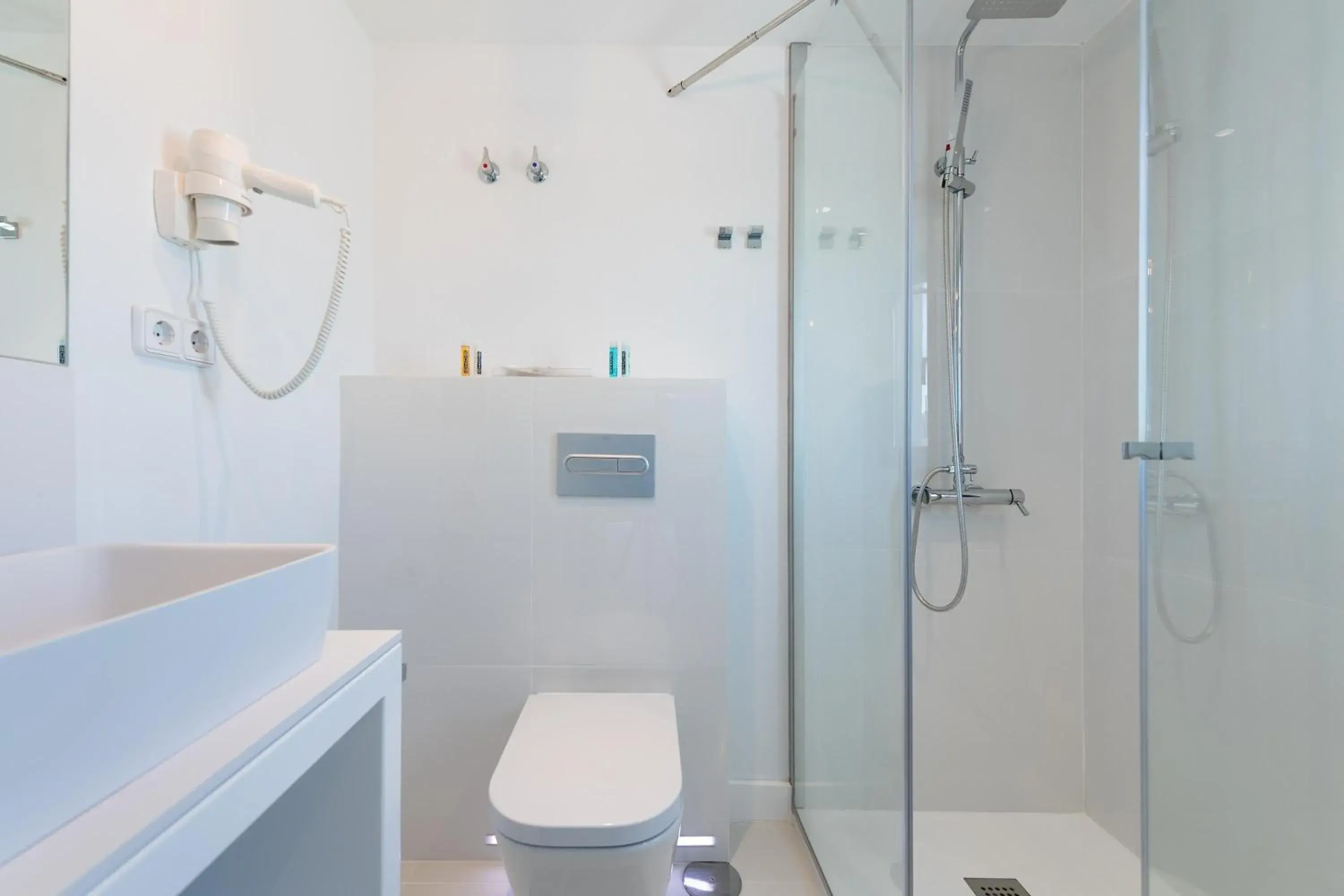 Shower in HD Acuario Lifestyle Shower in HD Acuario Lifestyle